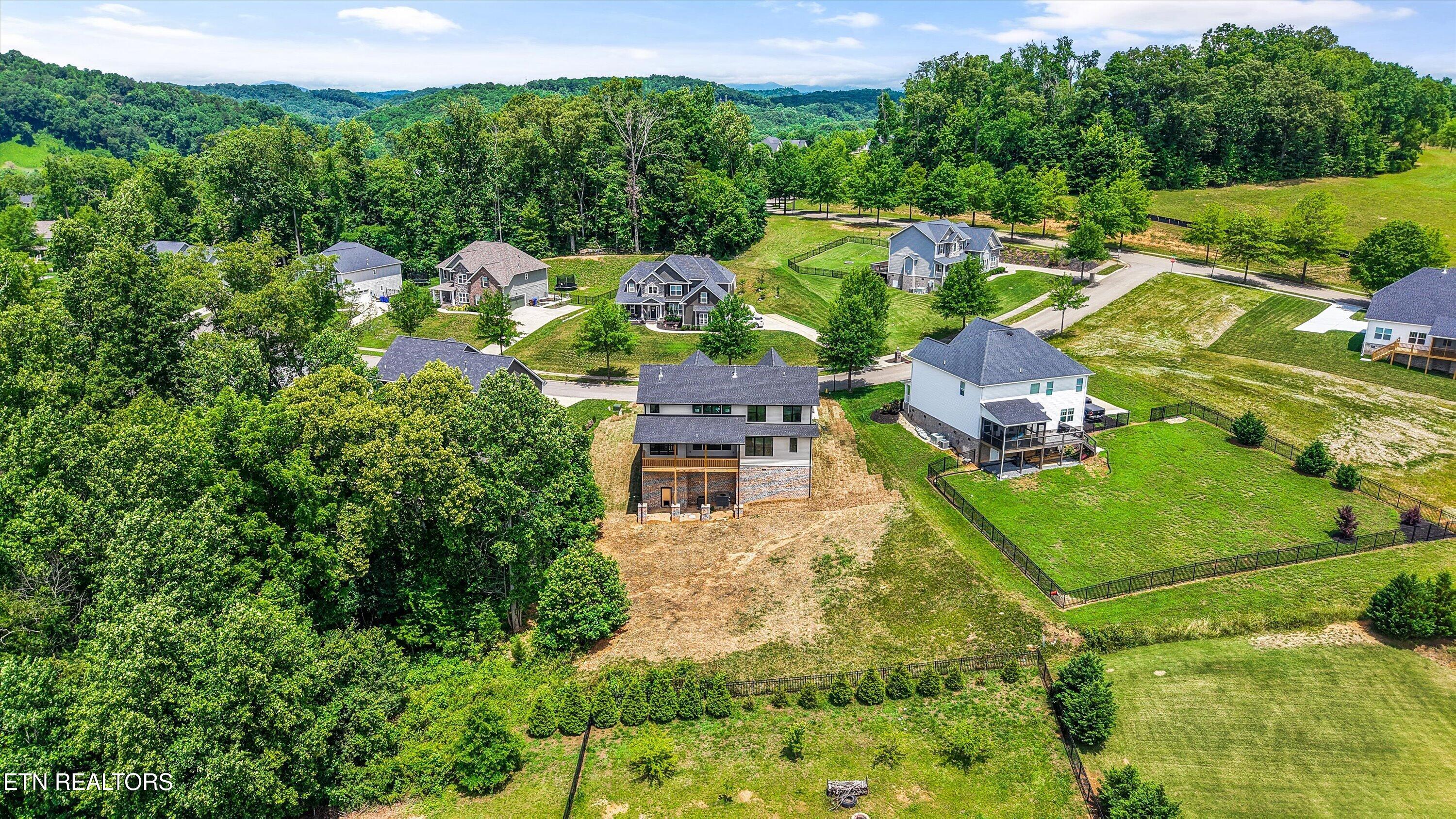 105 Mistletoeberry Road Oak Ridge TN 37830