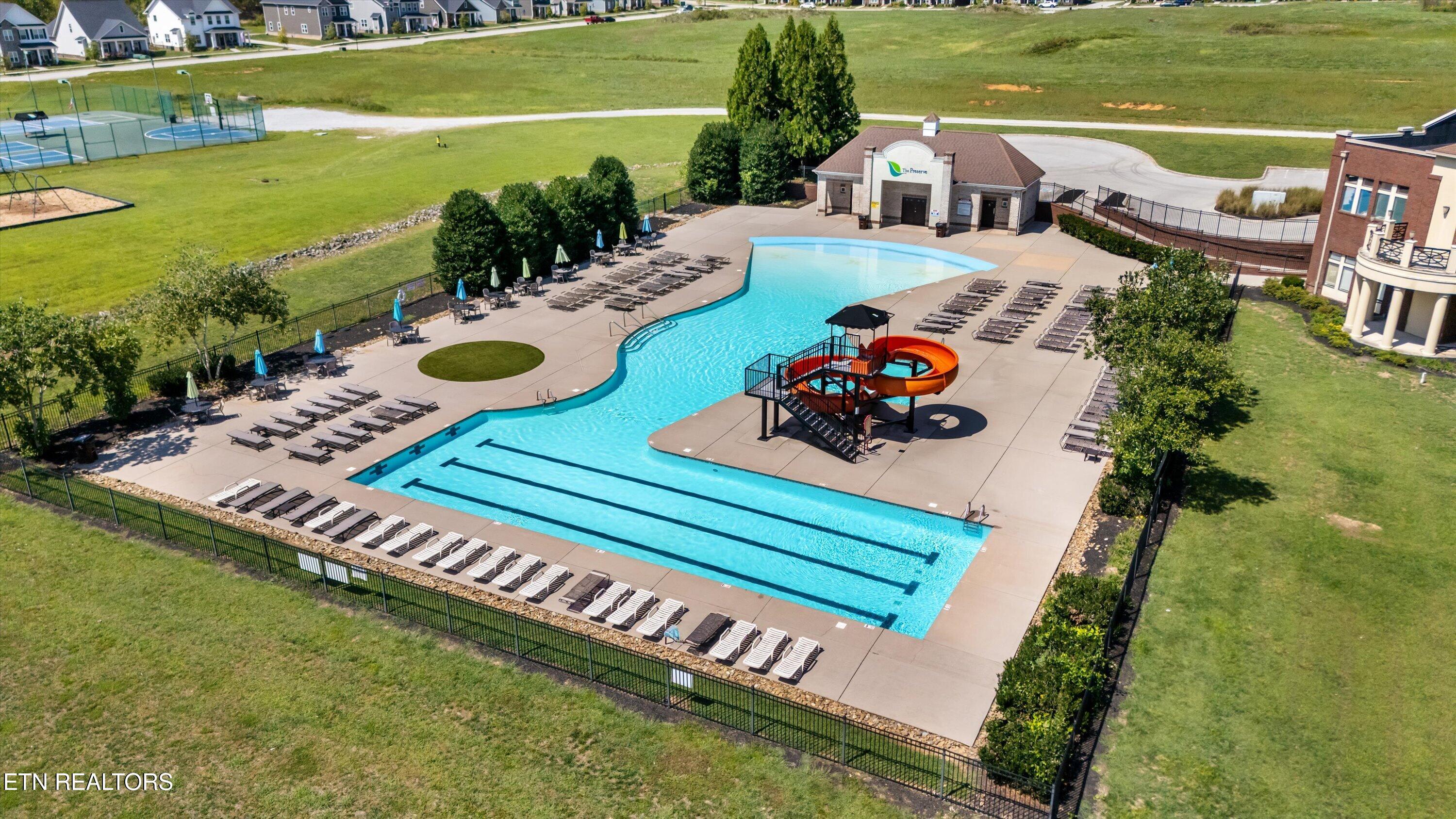 105 Mistletoeberry Road Oak Ridge TN 37830