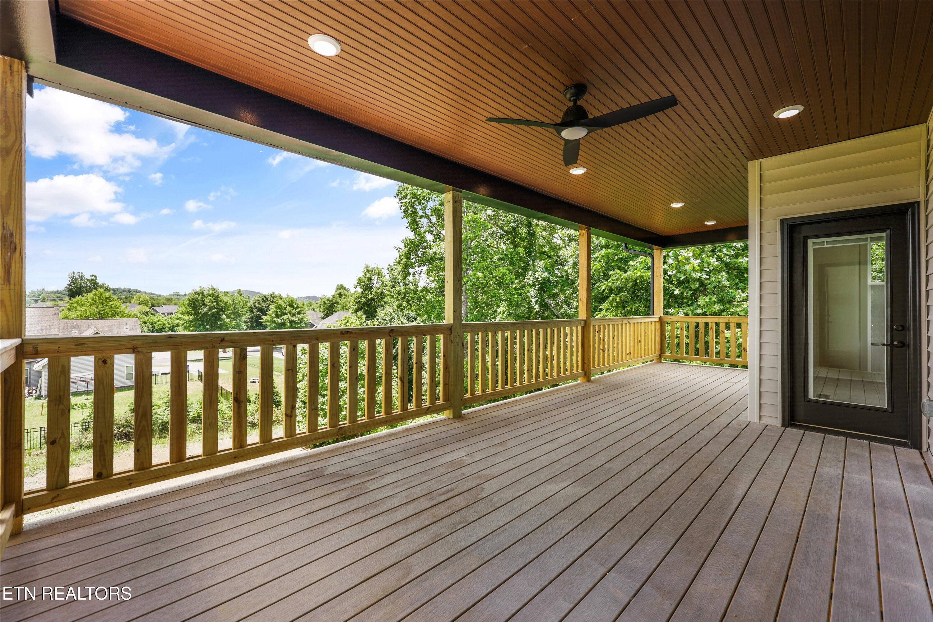 105 Mistletoeberry Road Oak Ridge TN 37830