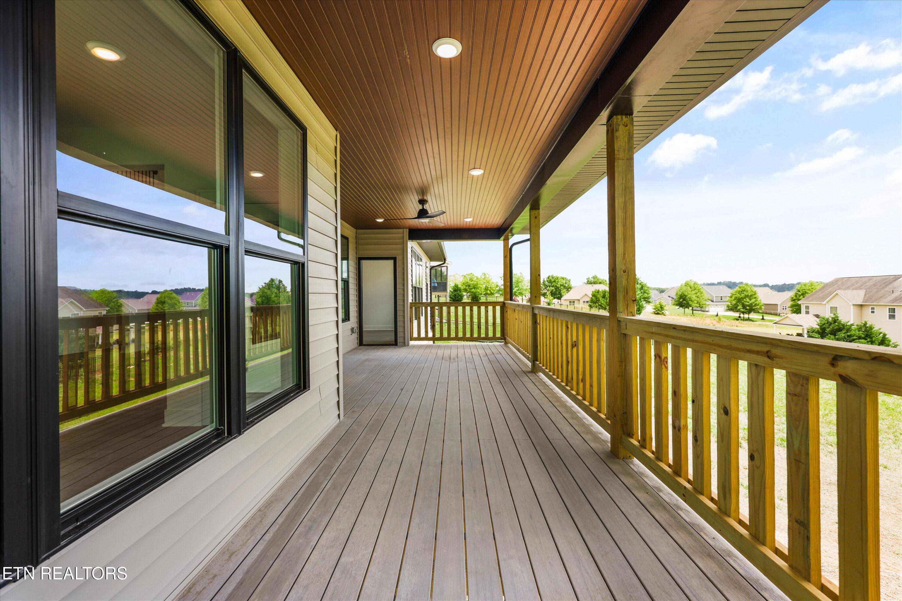 105 Mistletoeberry Road Oak Ridge TN 37830