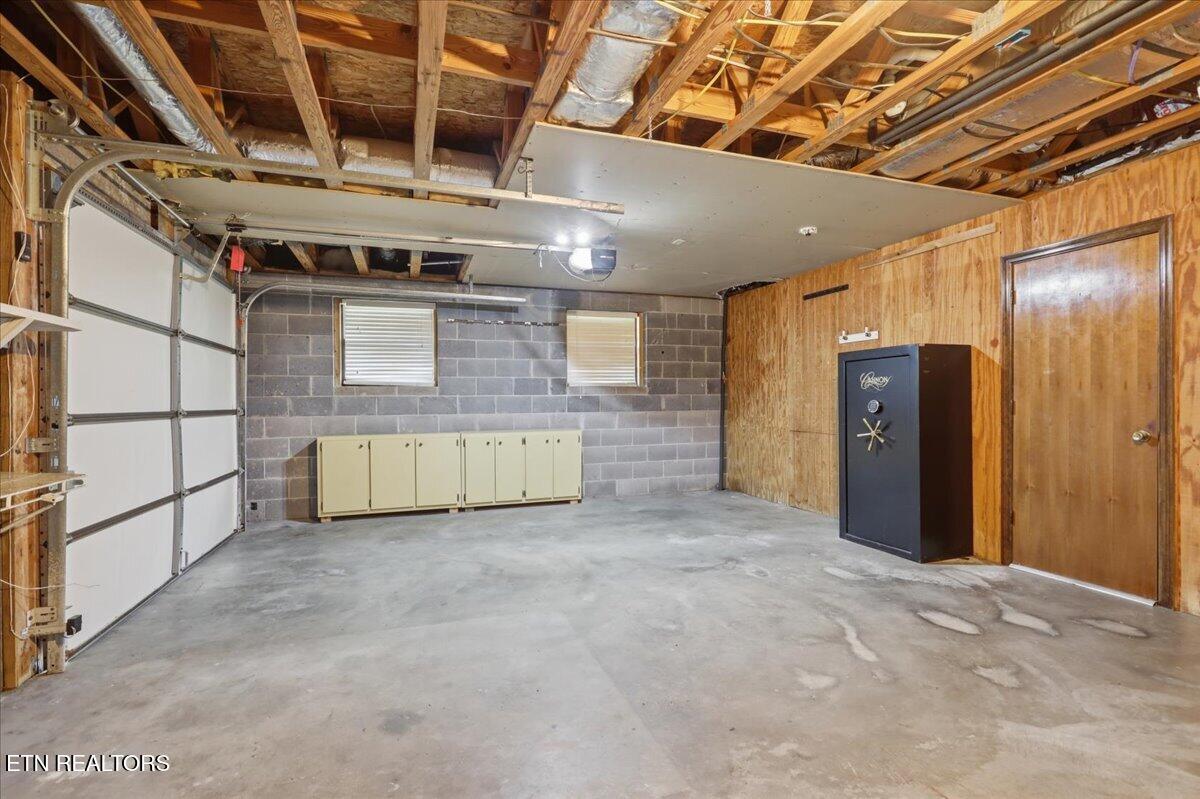 161 Hilltop Lane Norris TN 37828