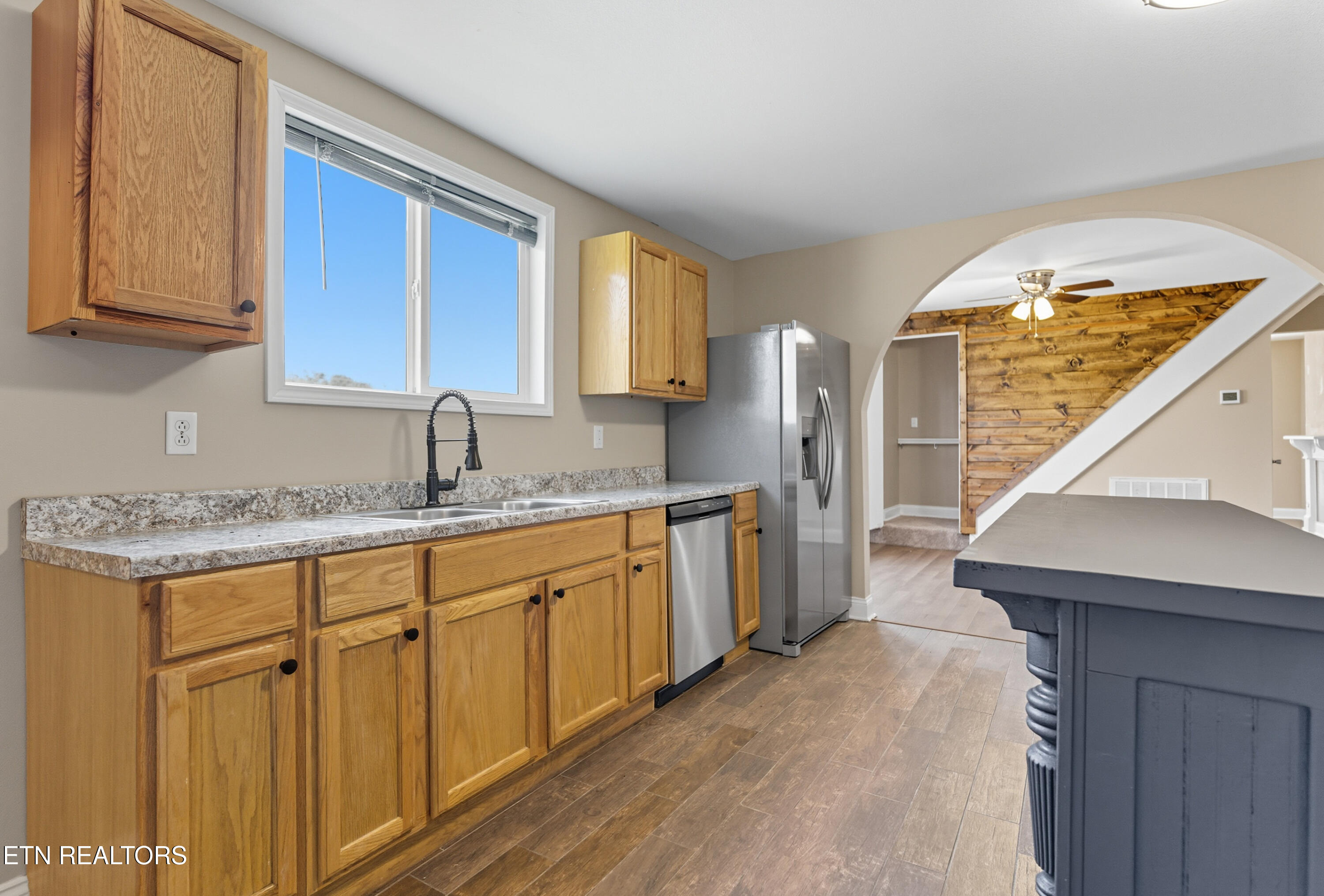 402 Byrd Avenue Harriman TN 37748