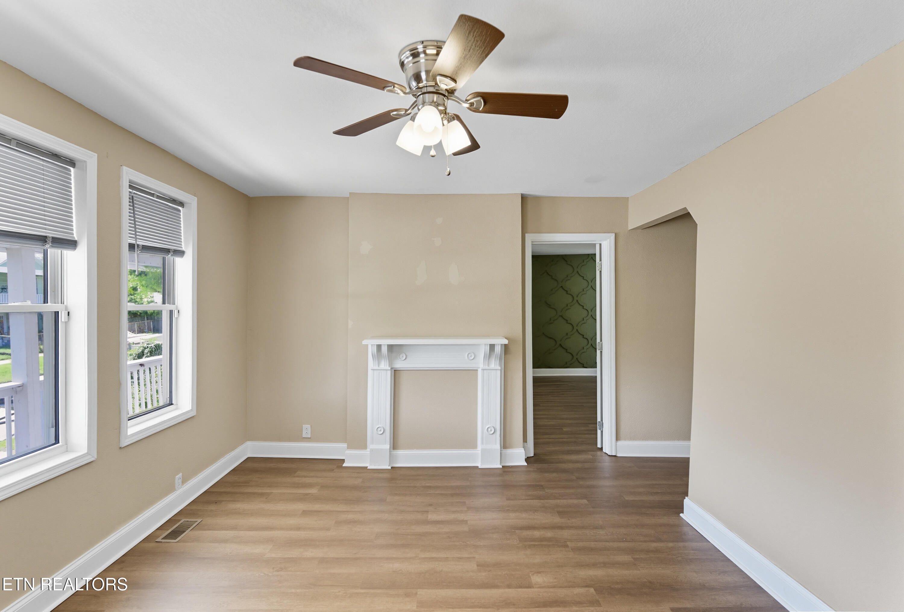 402 Byrd Avenue Harriman TN 37748