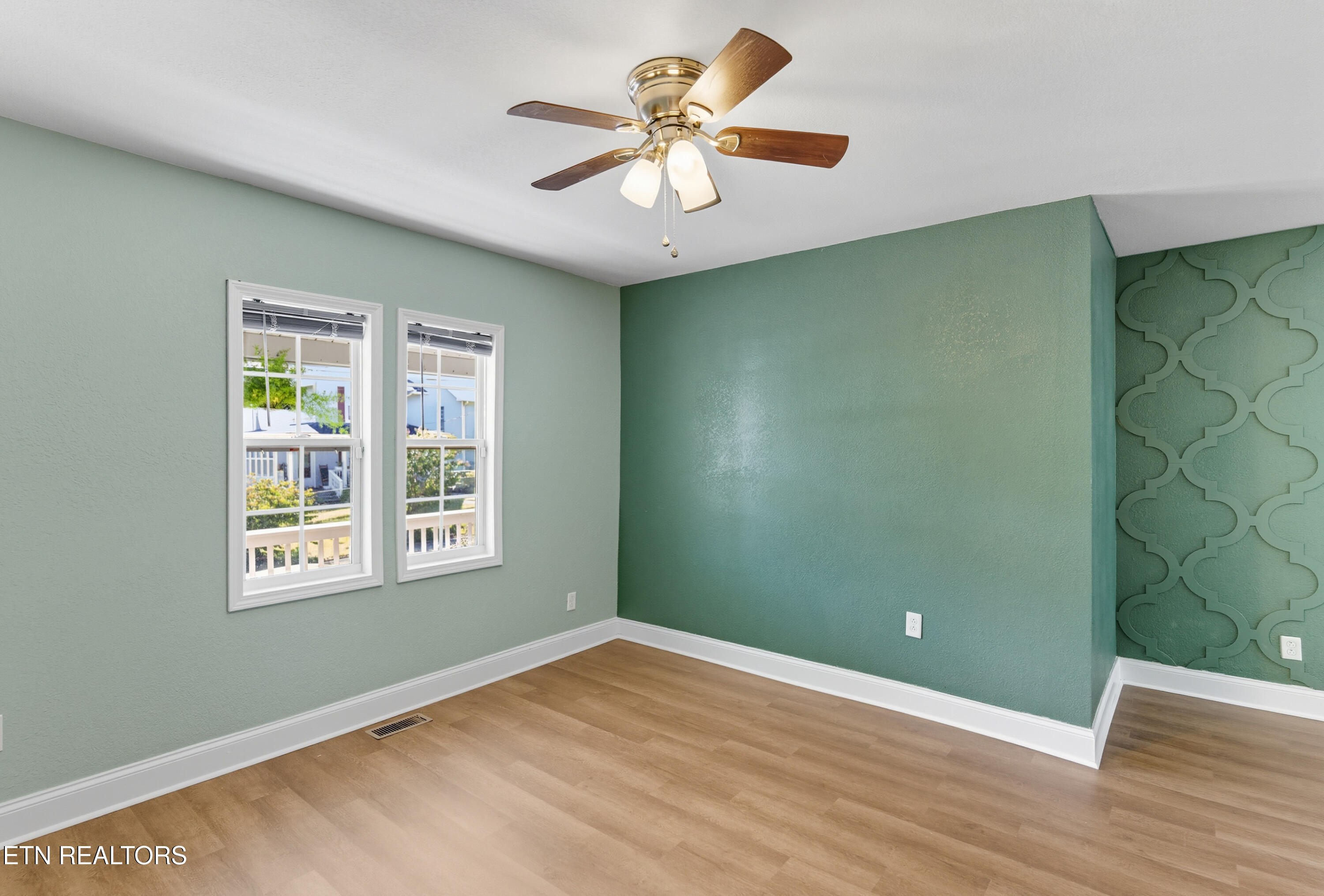 402 Byrd Avenue Harriman TN 37748