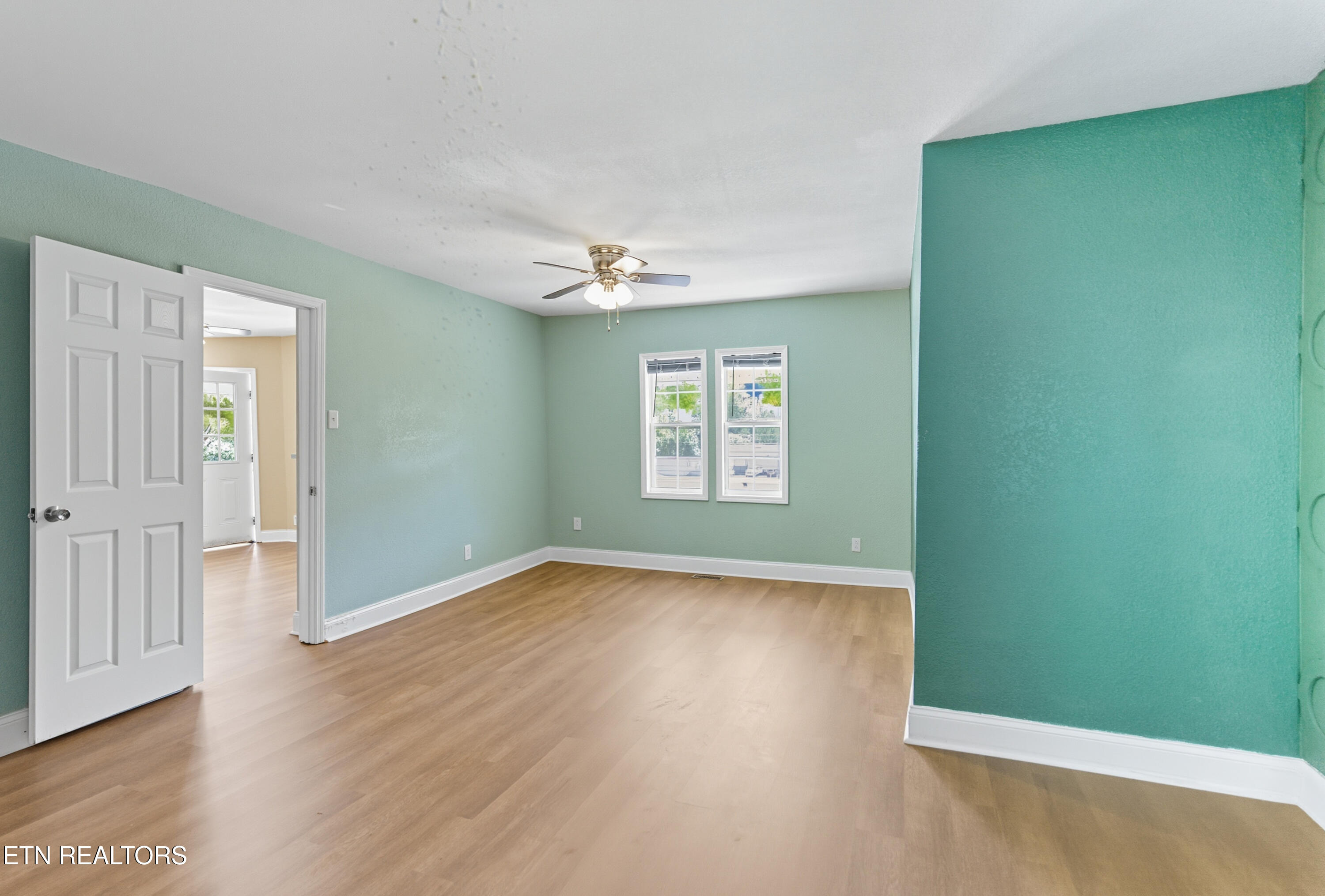 402 Byrd Avenue Harriman TN 37748