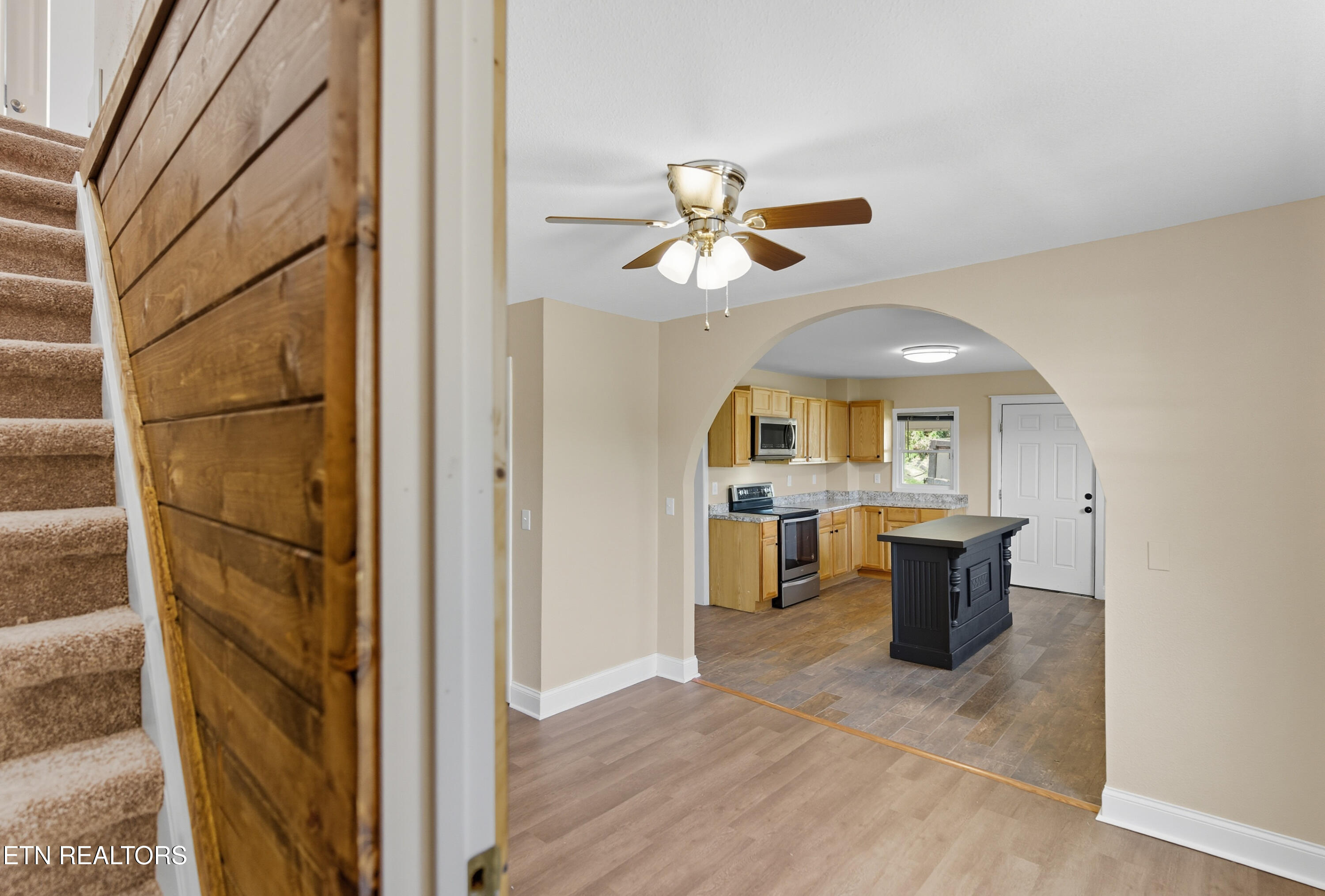 402 Byrd Avenue Harriman TN 37748