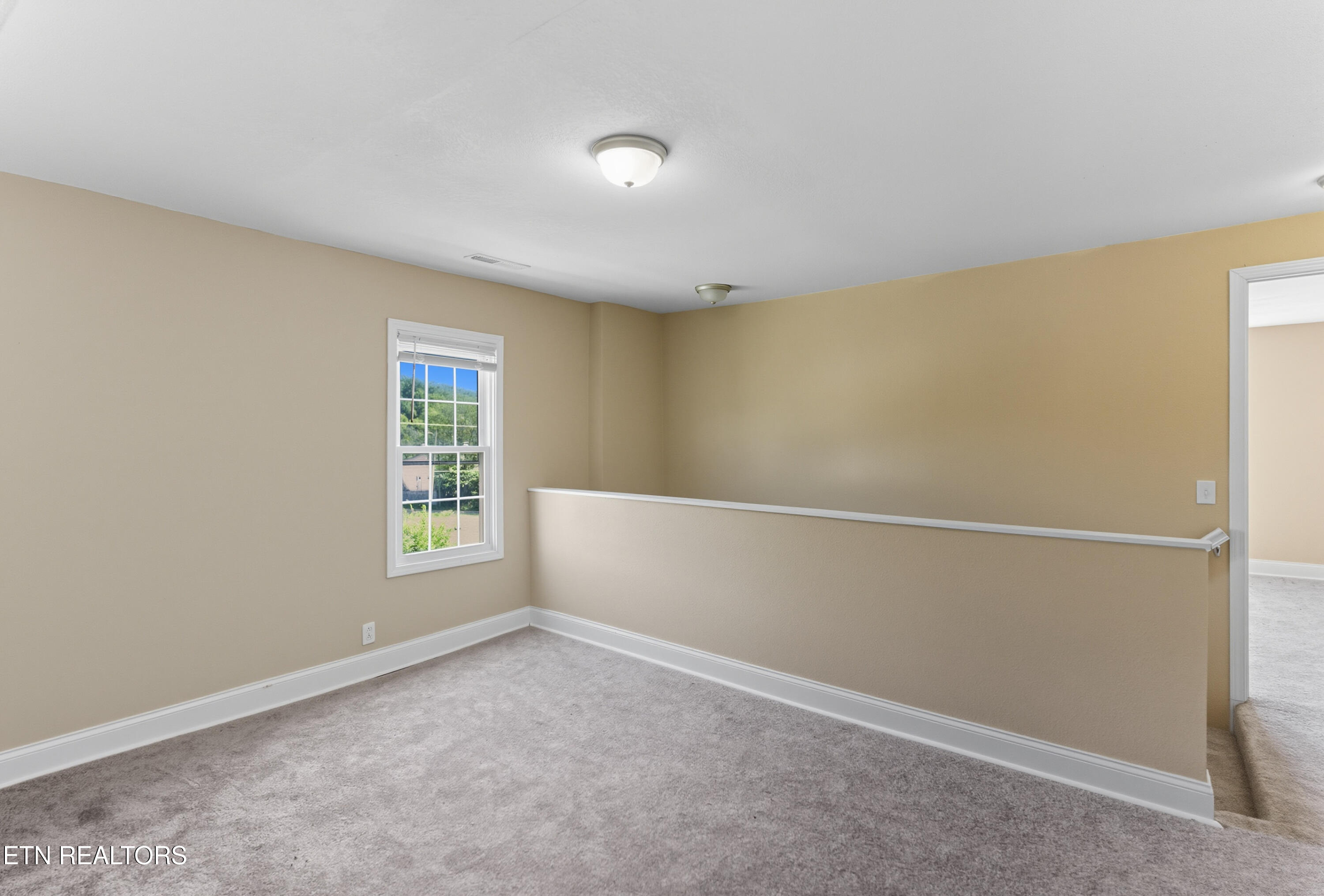 402 Byrd Avenue Harriman TN 37748