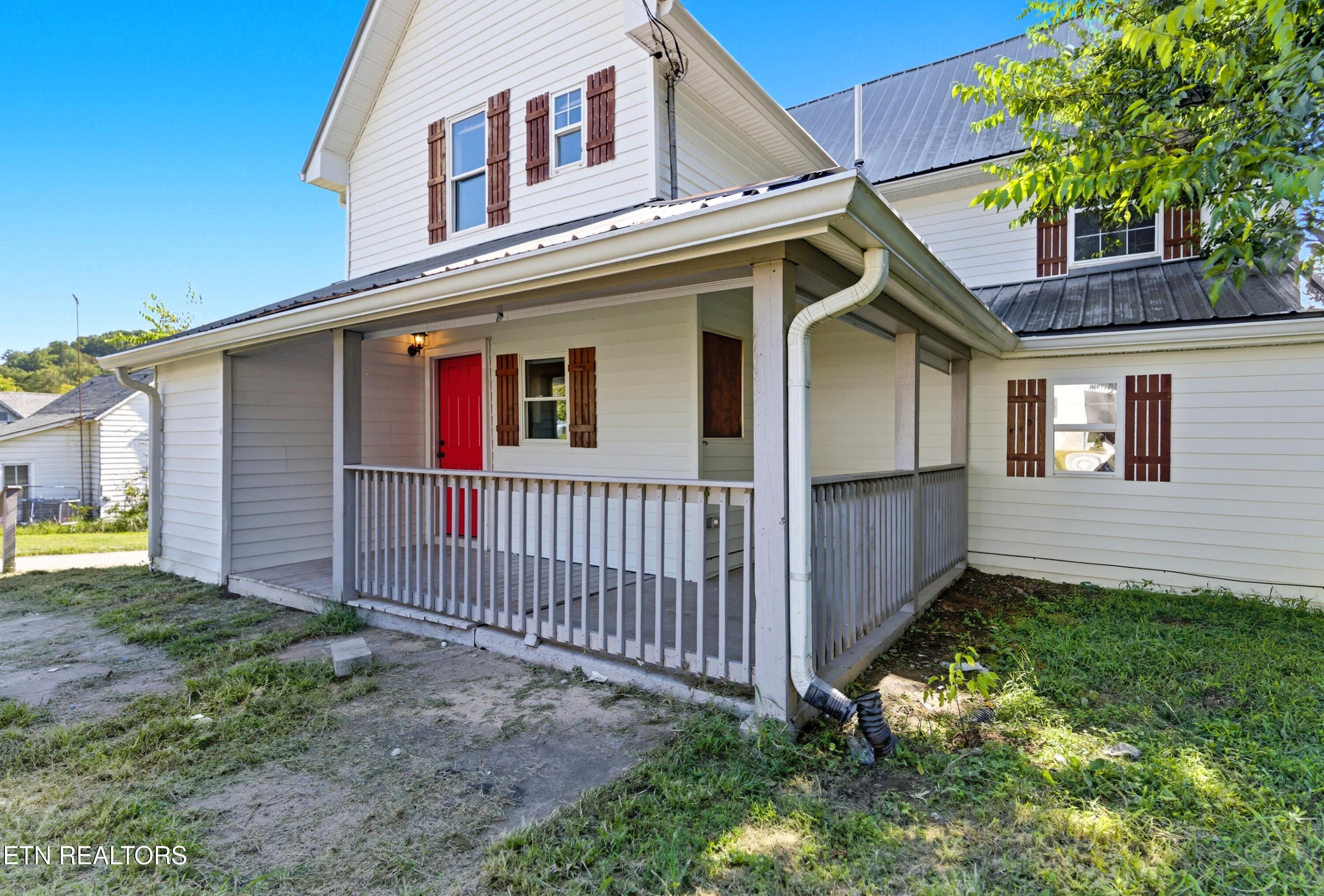 402 Byrd Avenue Harriman TN 37748