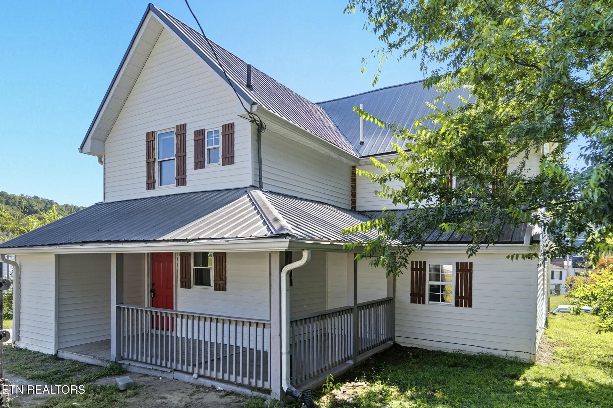 402 Byrd Avenue Harriman TN 37748