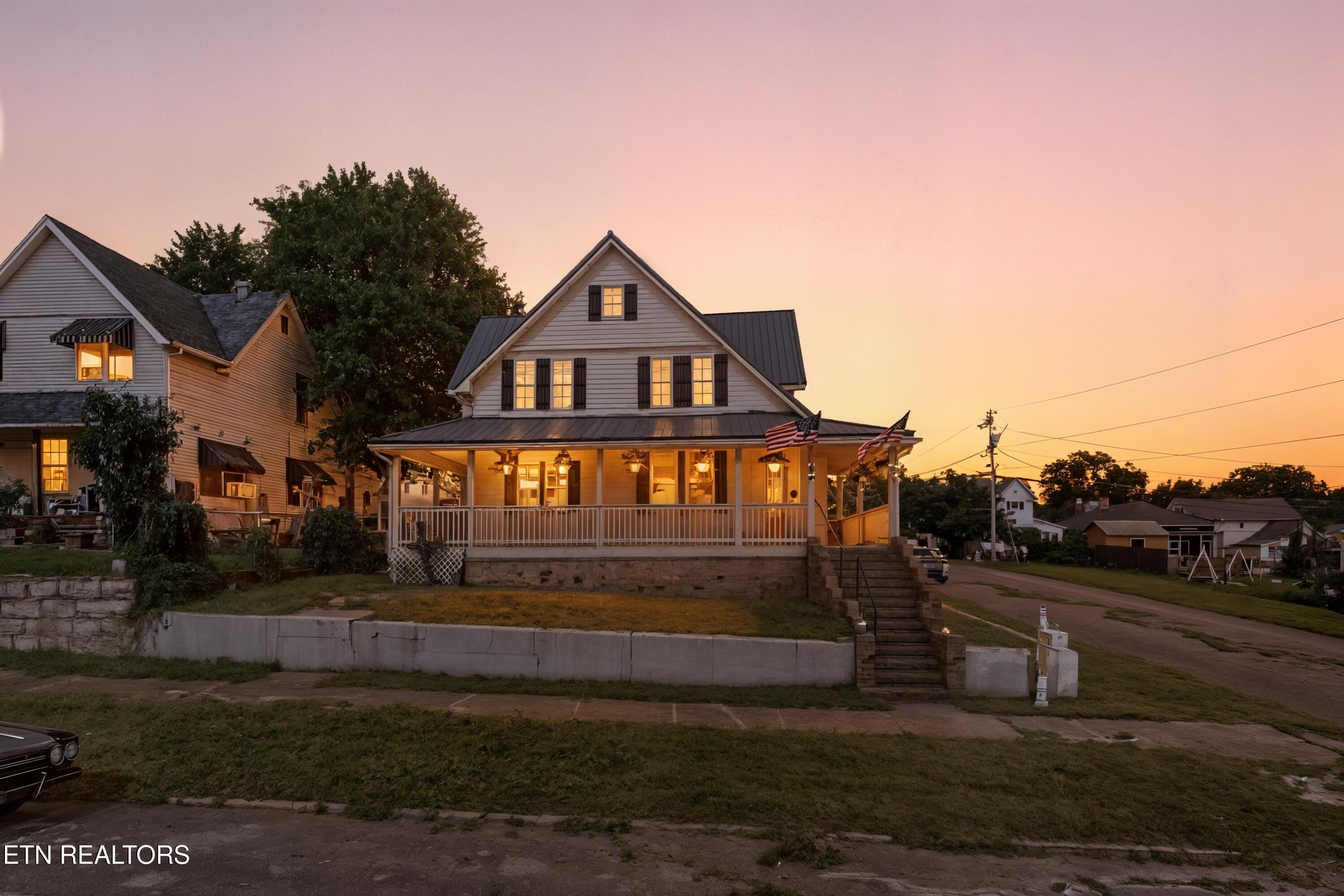 402 Byrd Avenue Harriman TN 37748
