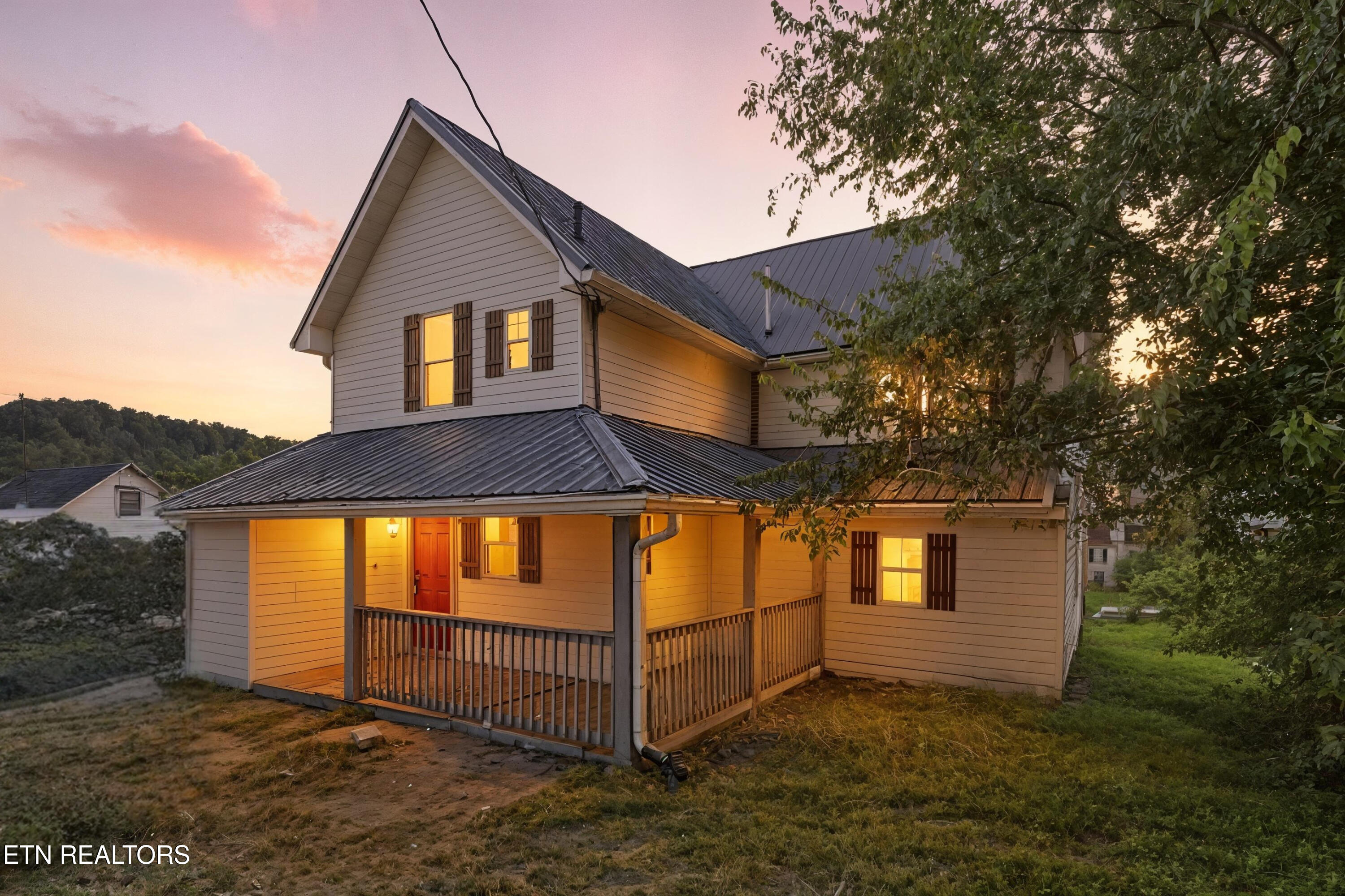 402 Byrd Avenue Harriman TN 37748