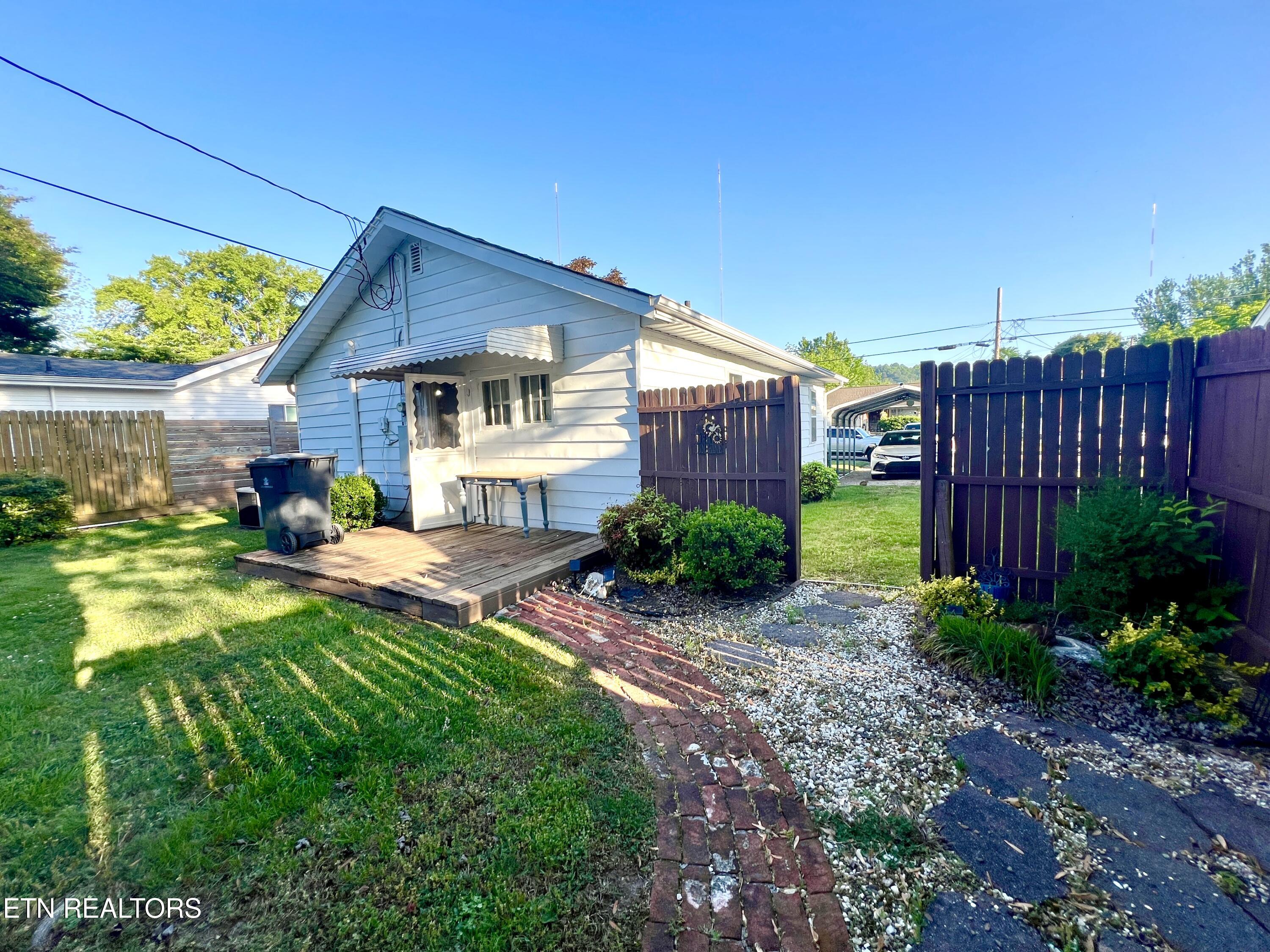 806 Radford Place Knoxville TN 37917