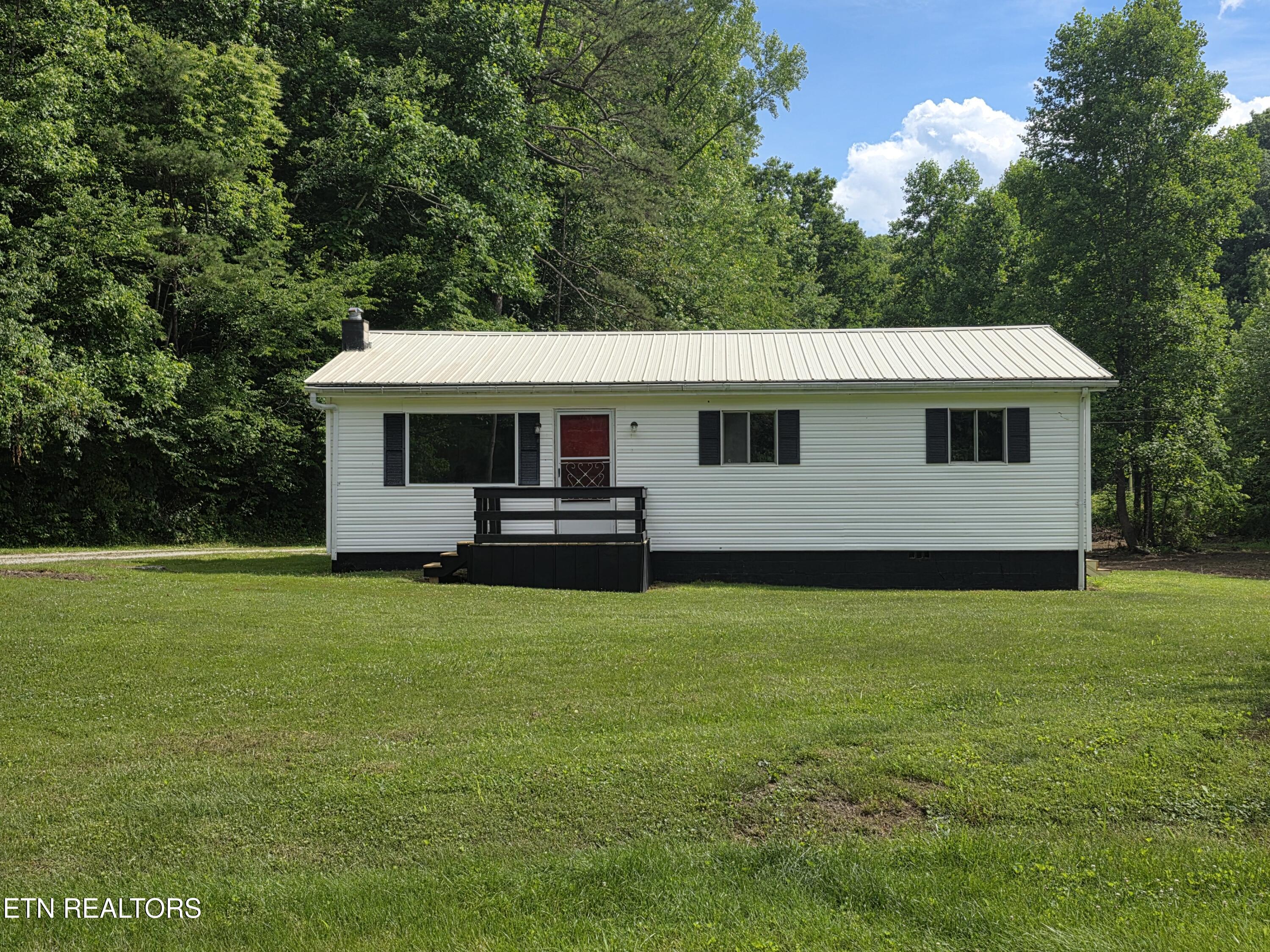 125 Willoughby Lane Robbins TN 37852