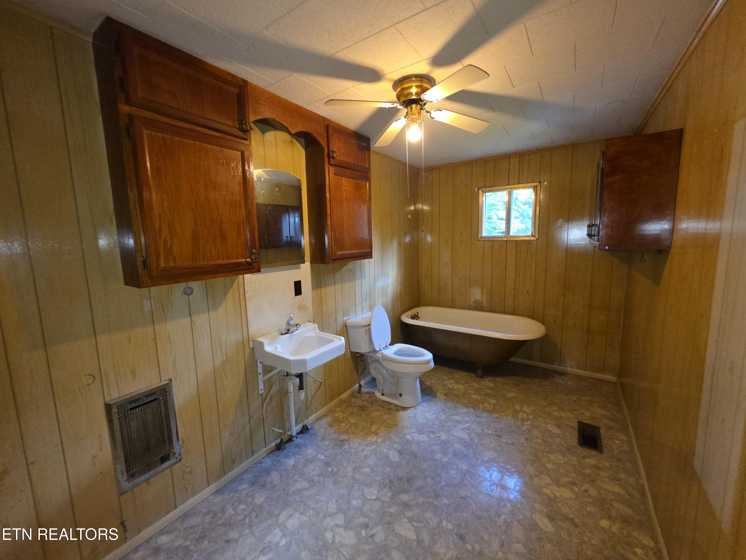 125 Willoughby Lane Robbins TN 37852
