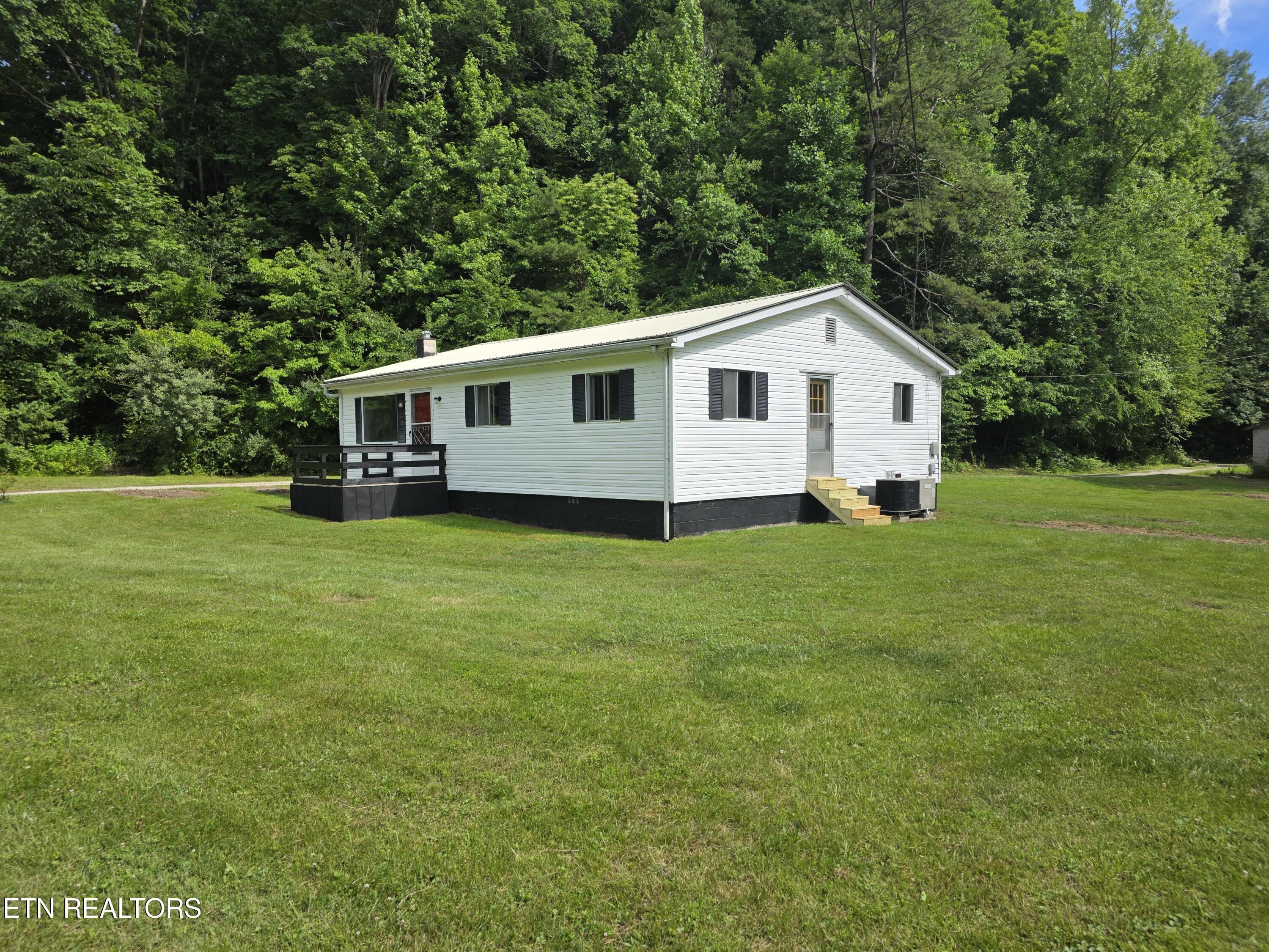 125 Willoughby Lane Robbins TN 37852