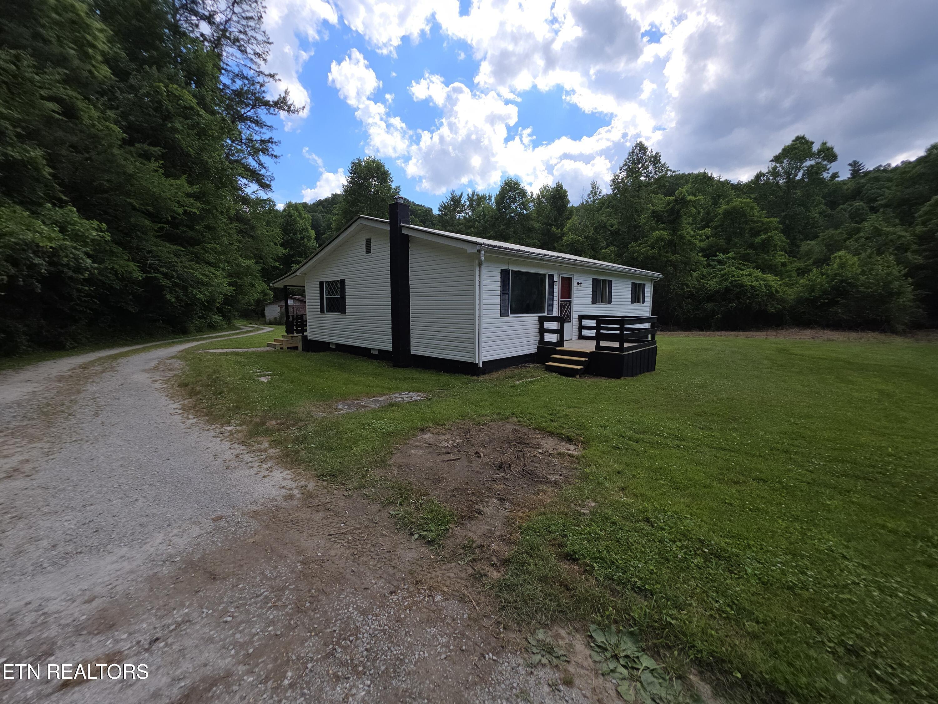 125 Willoughby Lane Robbins TN 37852