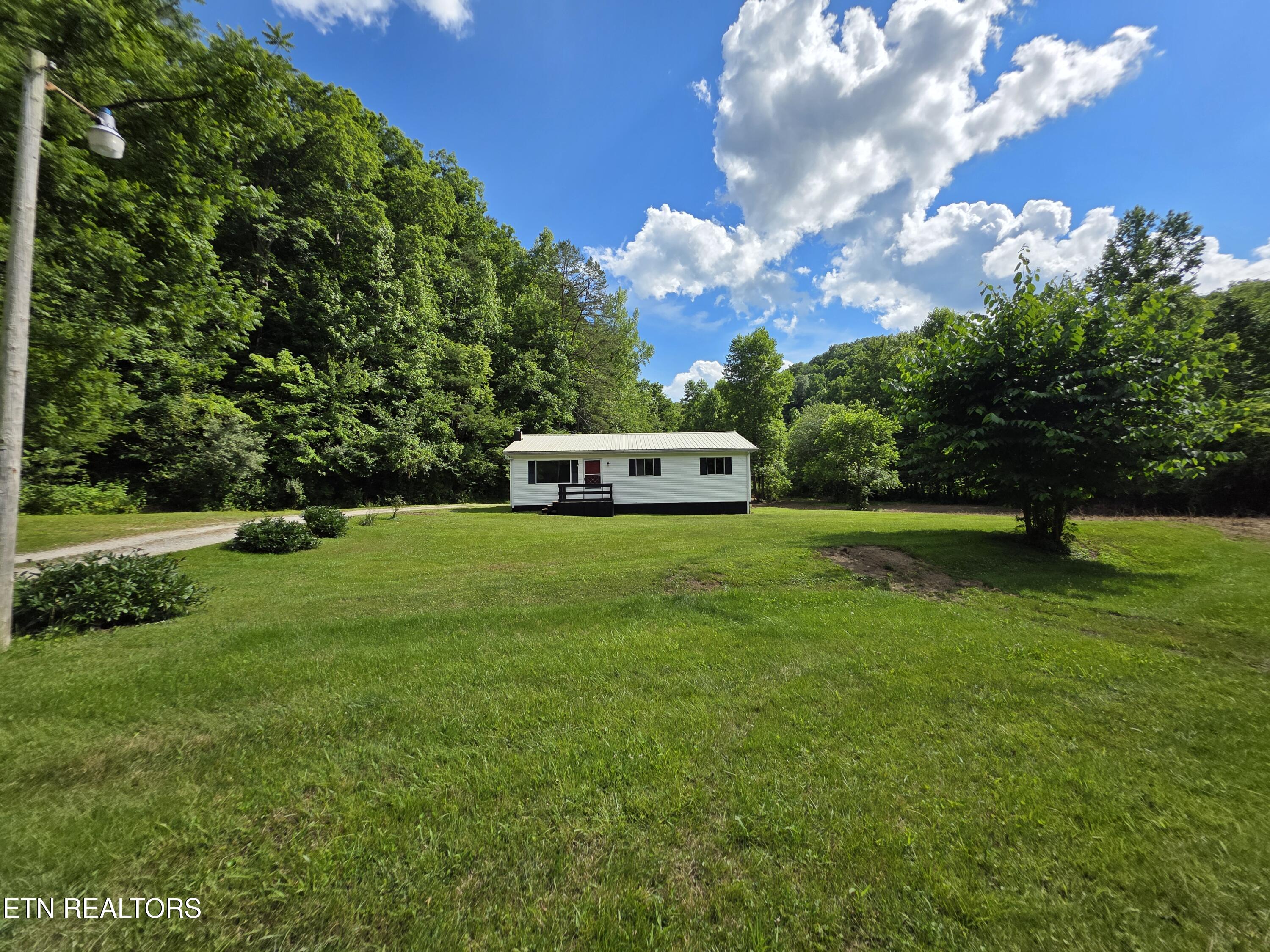 125 Willoughby Lane Robbins TN 37852