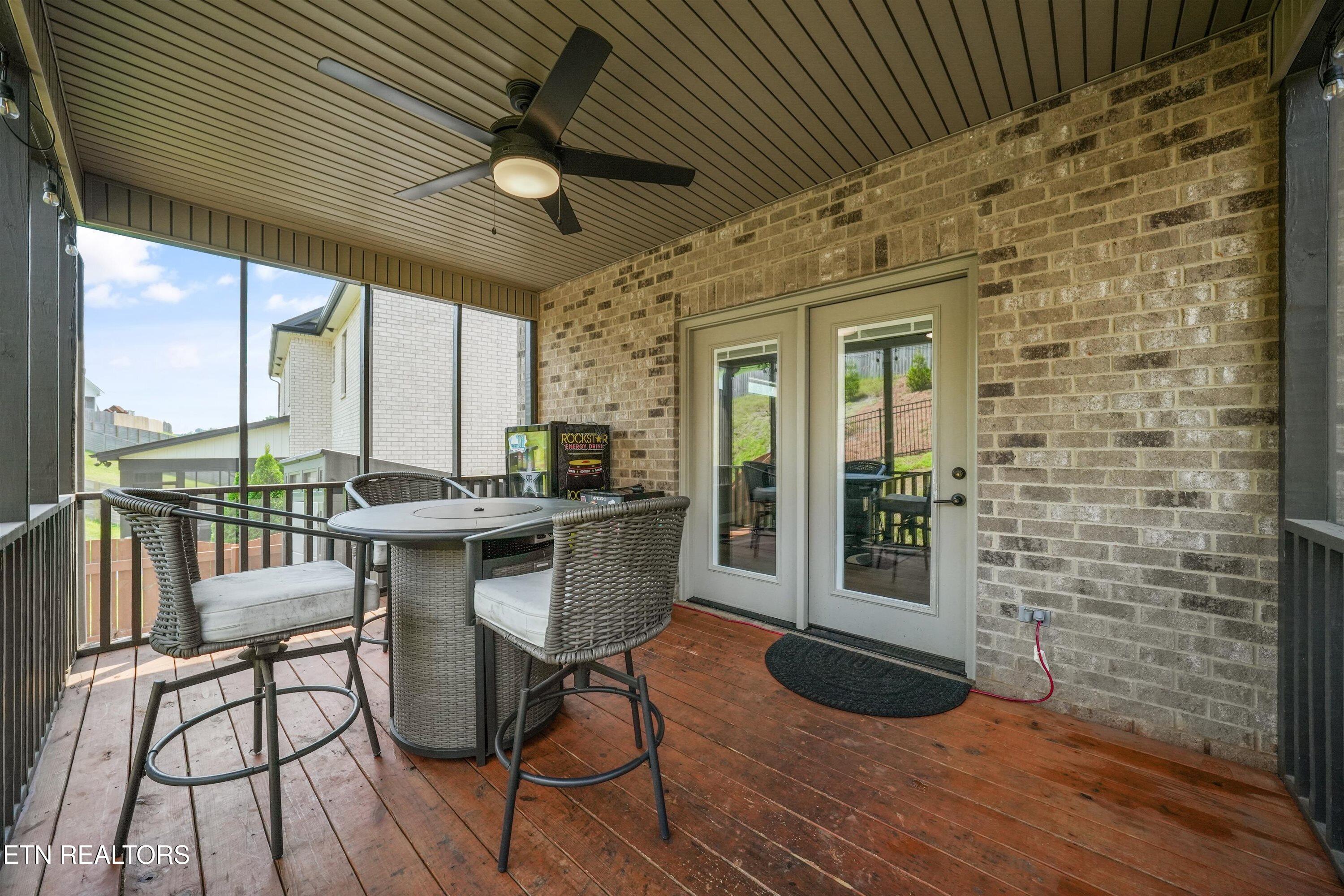 2214 Hickory Crest Lane Knoxville TN 37932