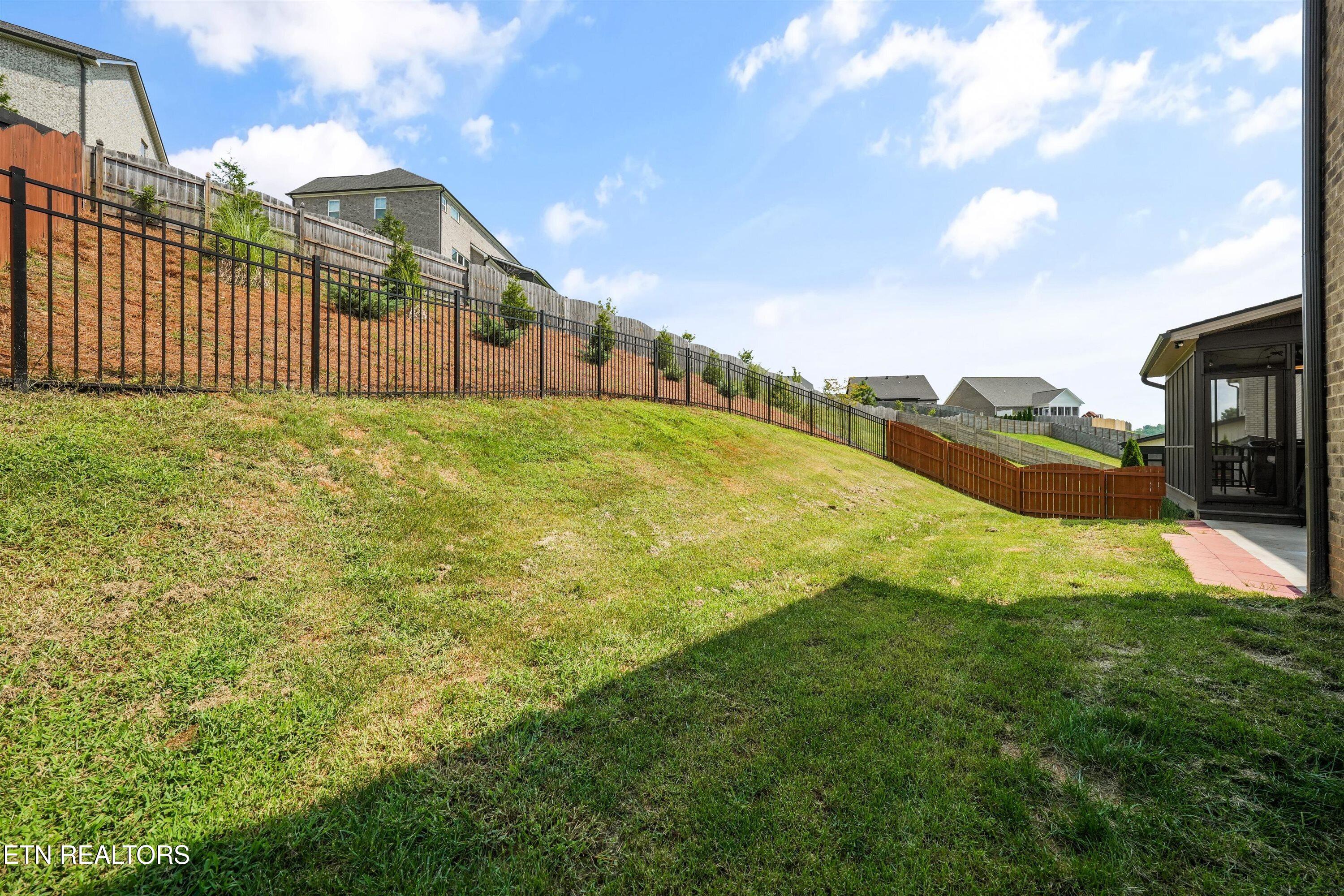 2214 Hickory Crest Lane Knoxville TN 37932