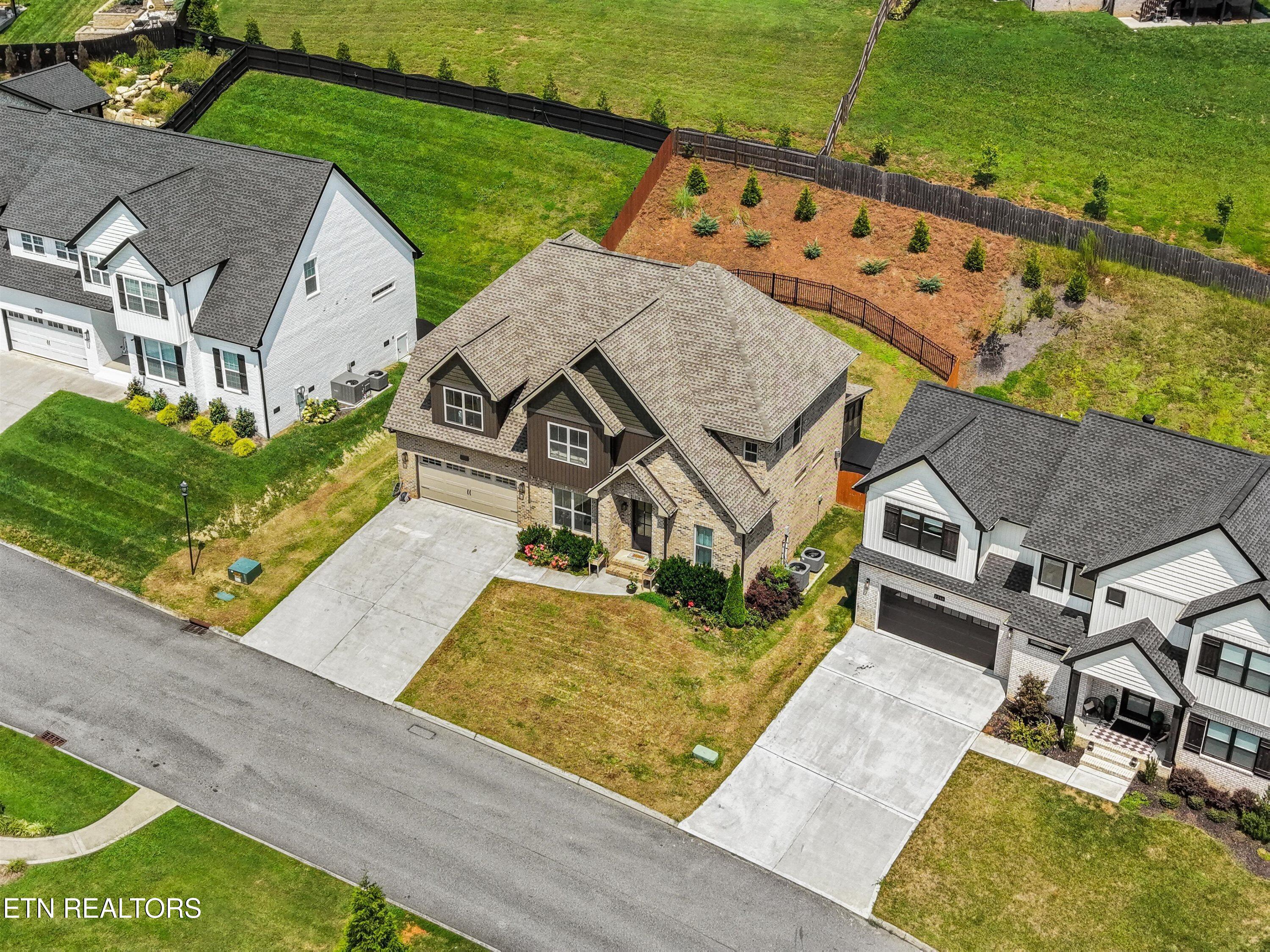 2214 Hickory Crest Lane Knoxville TN 37932