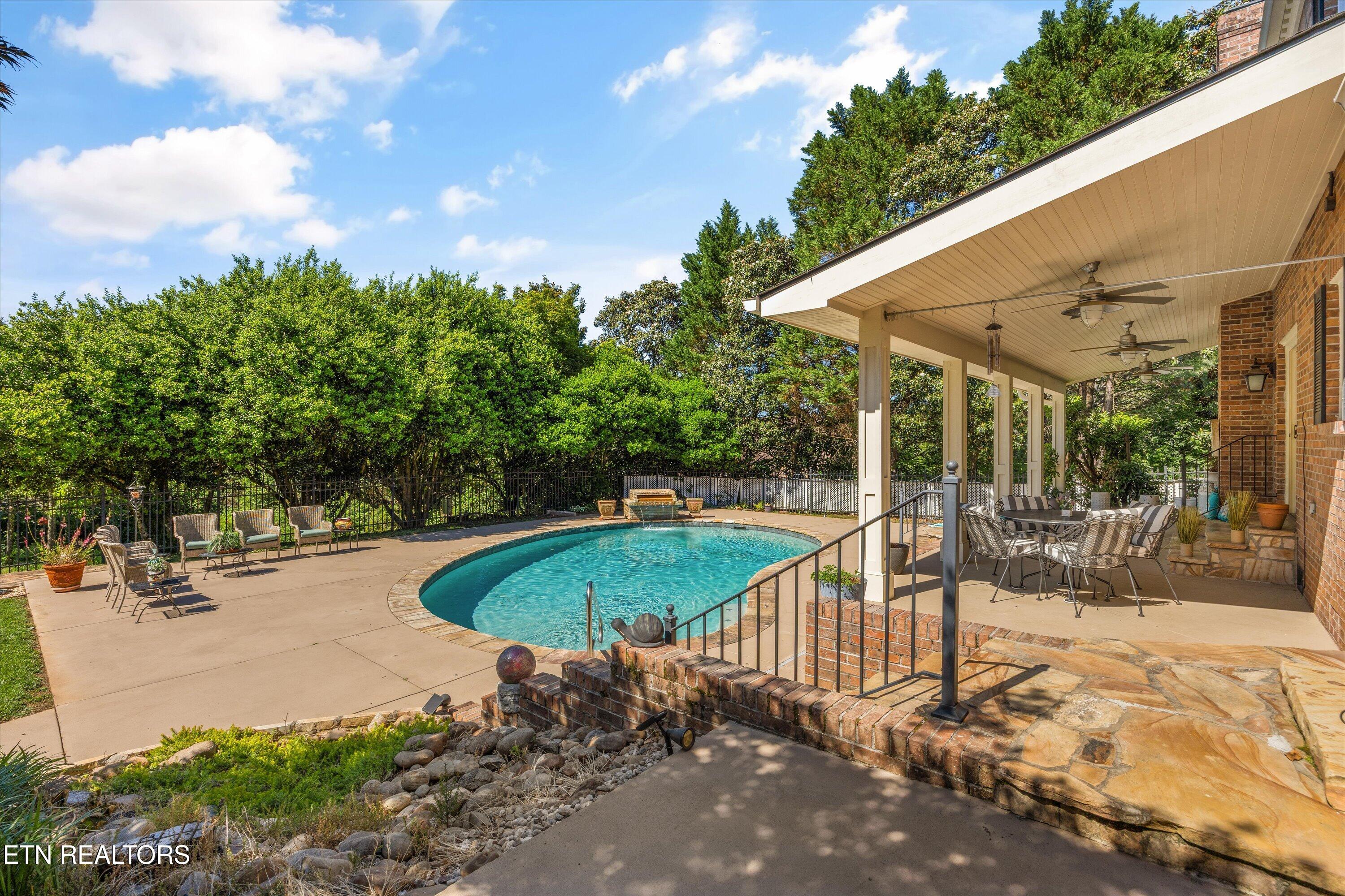 12805 Peach View Drive Knoxville TN 37922