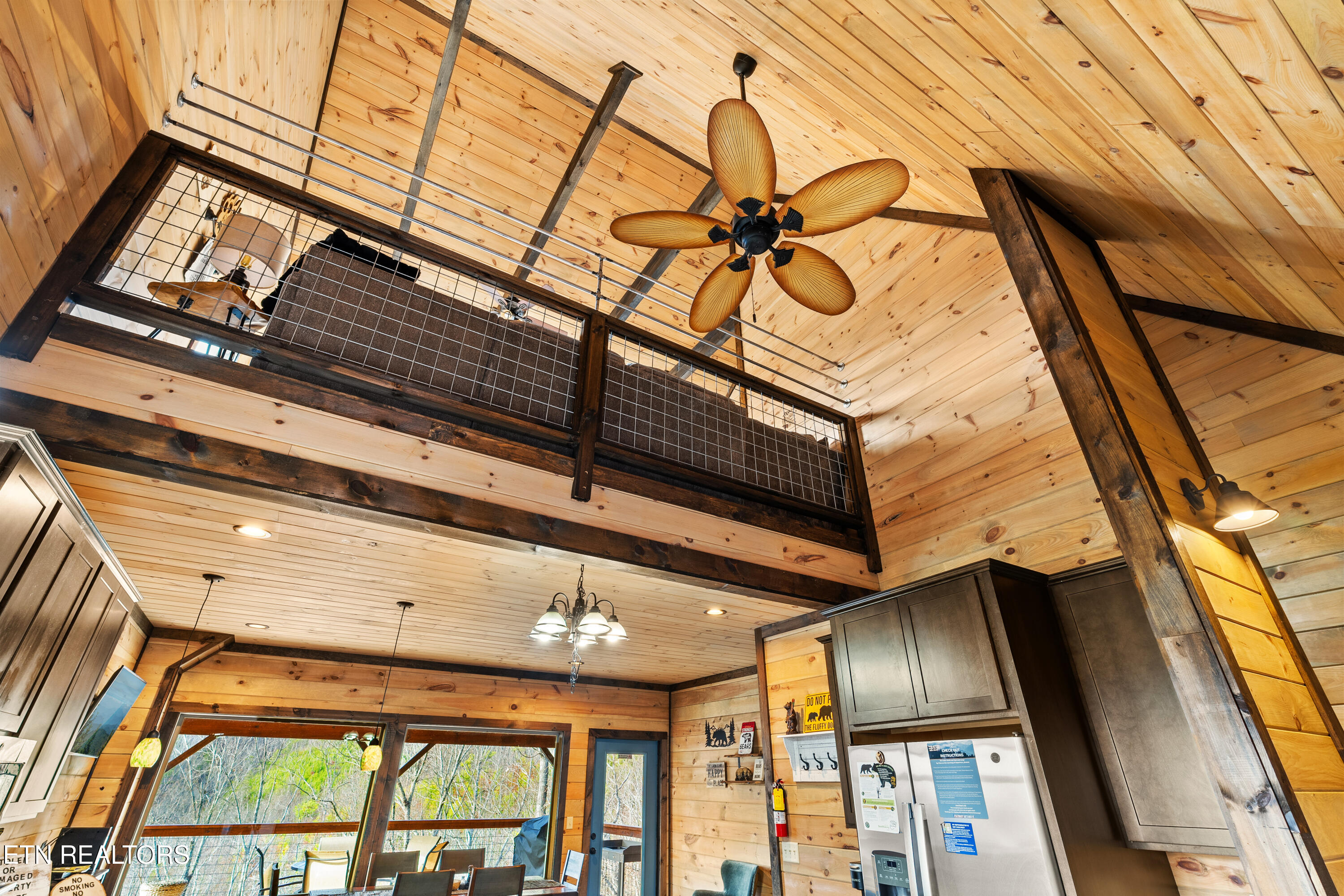 817 Pine Top Lane Gatlinburg TN 37738