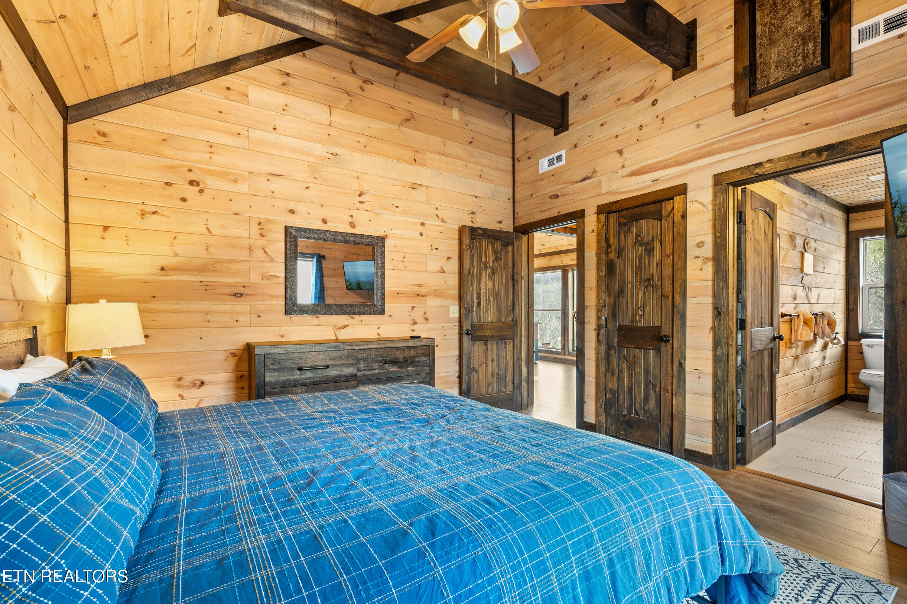 817 Pine Top Lane Gatlinburg TN 37738
