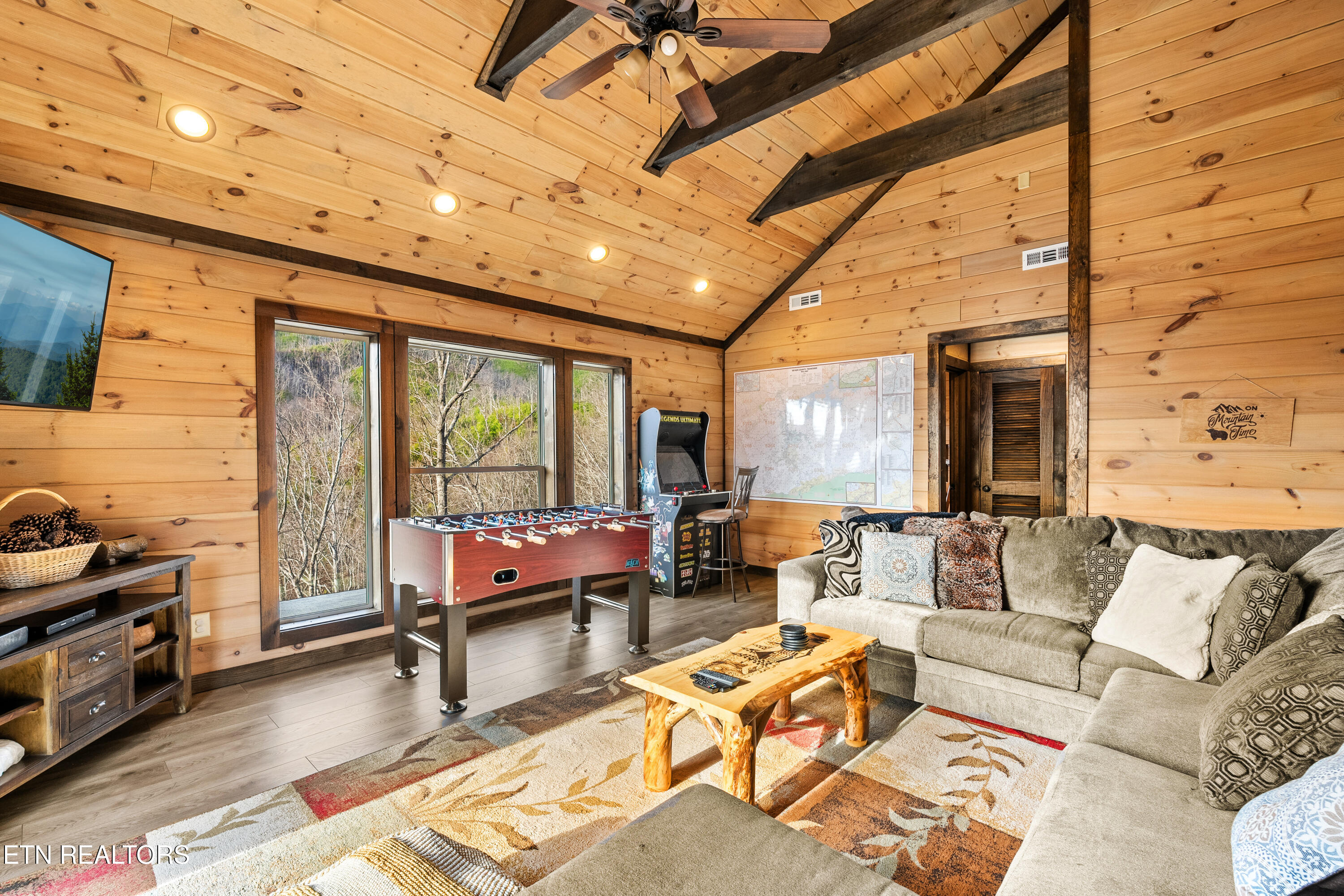 817 Pine Top Lane Gatlinburg TN 37738