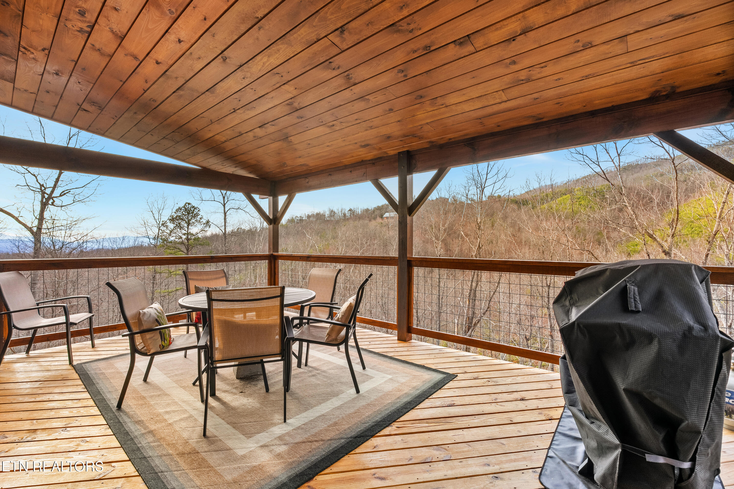 817 Pine Top Lane Gatlinburg TN 37738