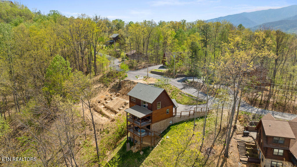 817 Pine Top Lane Gatlinburg TN 37738