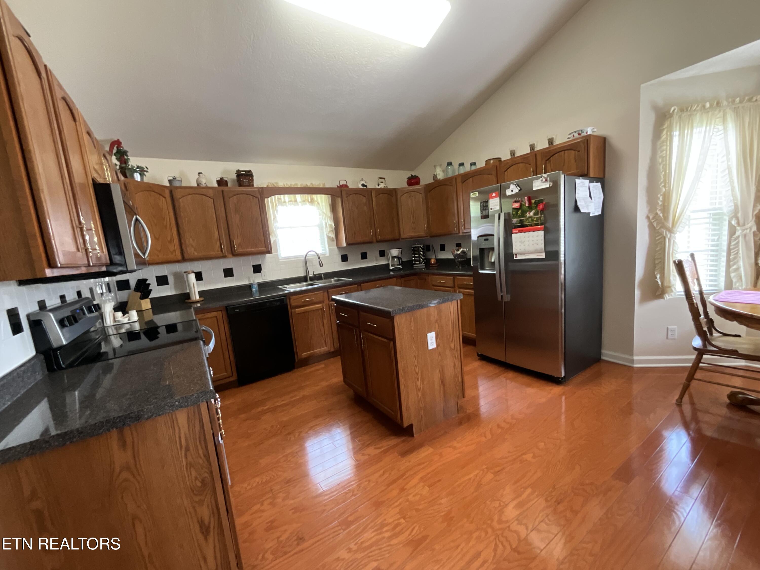 8405 Reality Lane Corryton TN 37721