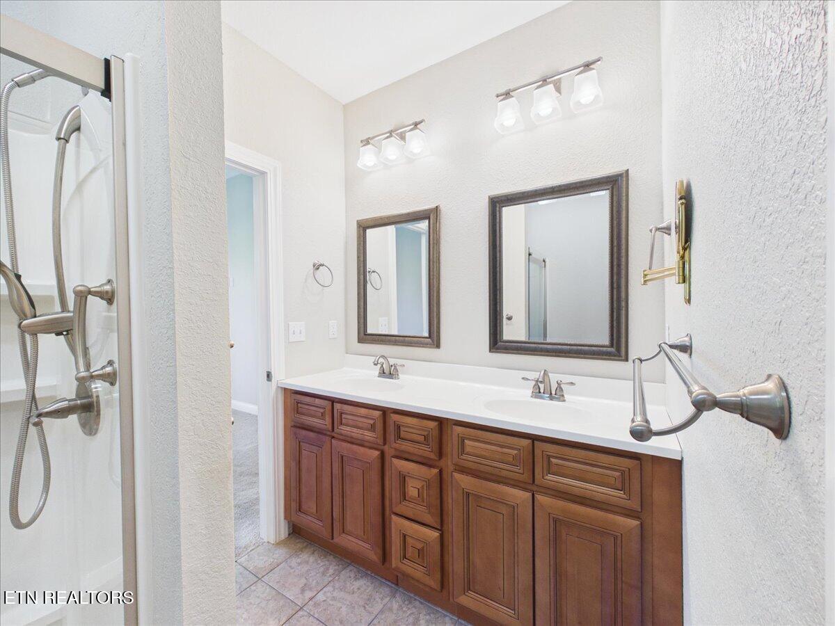 139 Gracyn Lane Harrogate TN 37752