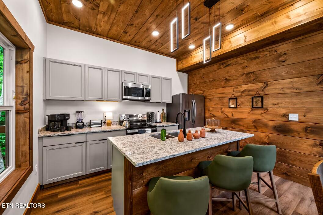615 Country Oaks Drive Pigeon Forge TN 37863