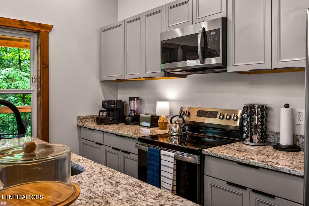 615 Country Oaks Drive Pigeon Forge TN 37863