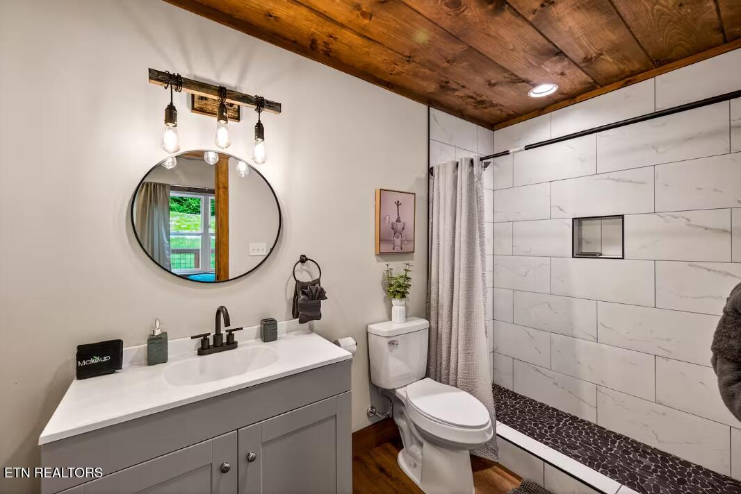 615 Country Oaks Drive Pigeon Forge TN 37863