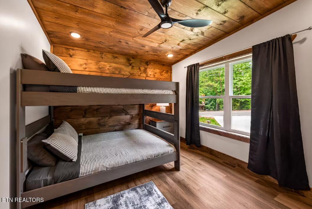 615 Country Oaks Drive Pigeon Forge TN 37863