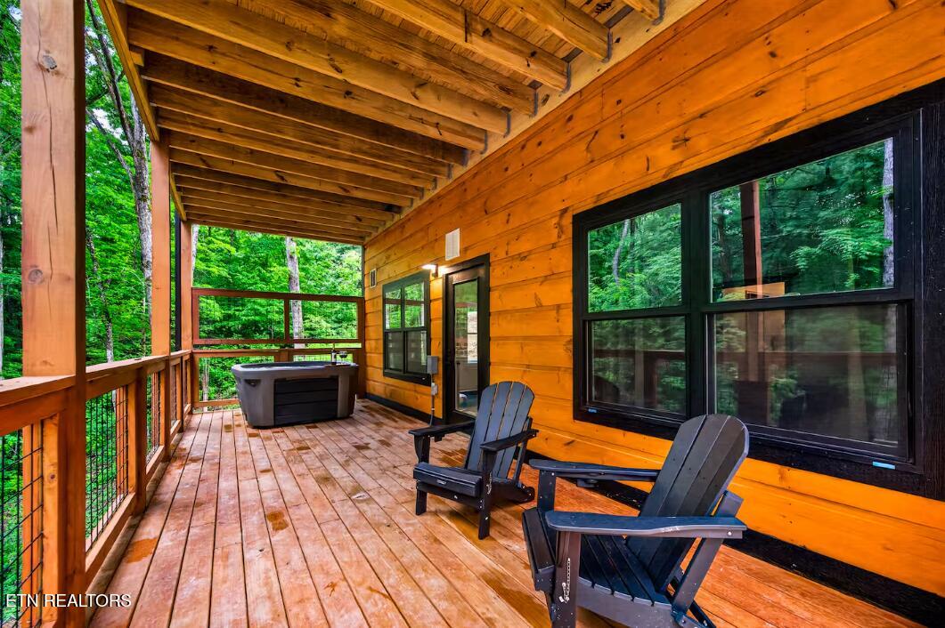 615 Country Oaks Drive Pigeon Forge TN 37863