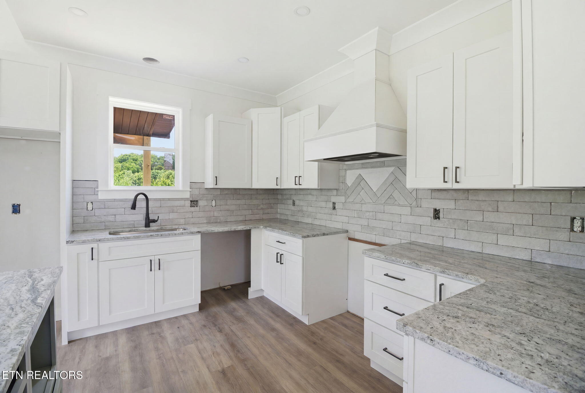467 Laurel Road Clinton TN 37716