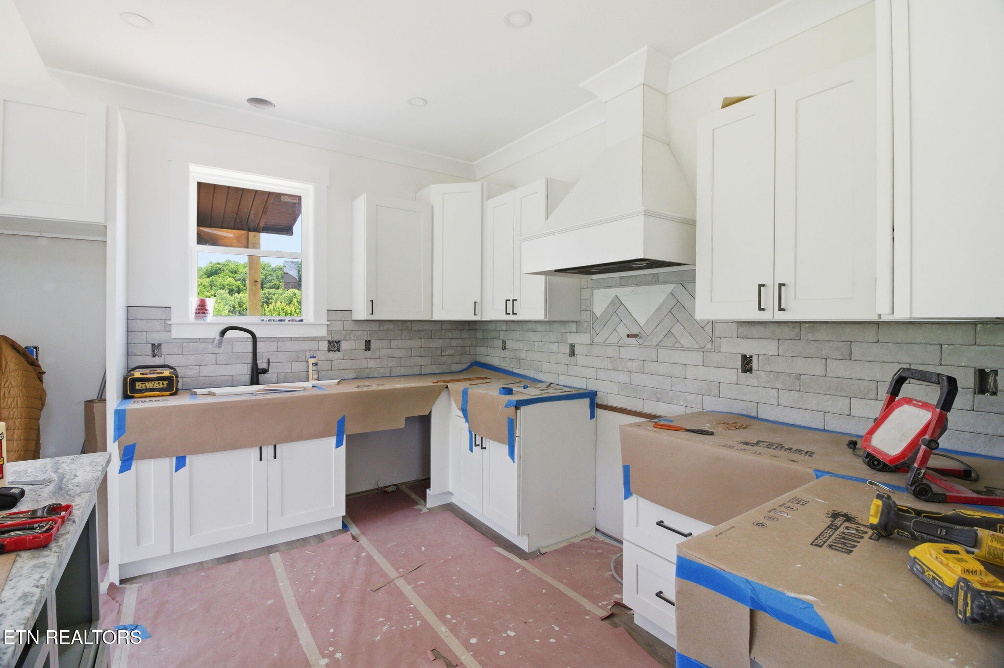 467 Laurel Road Clinton TN 37716