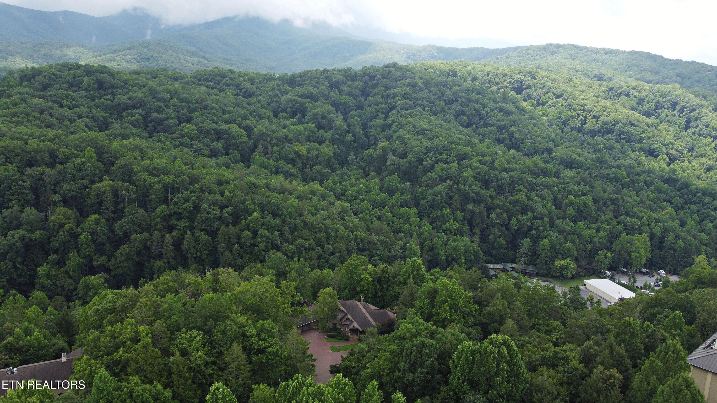 1886 Acorn Branch Lane Gatlinburg TN 37738