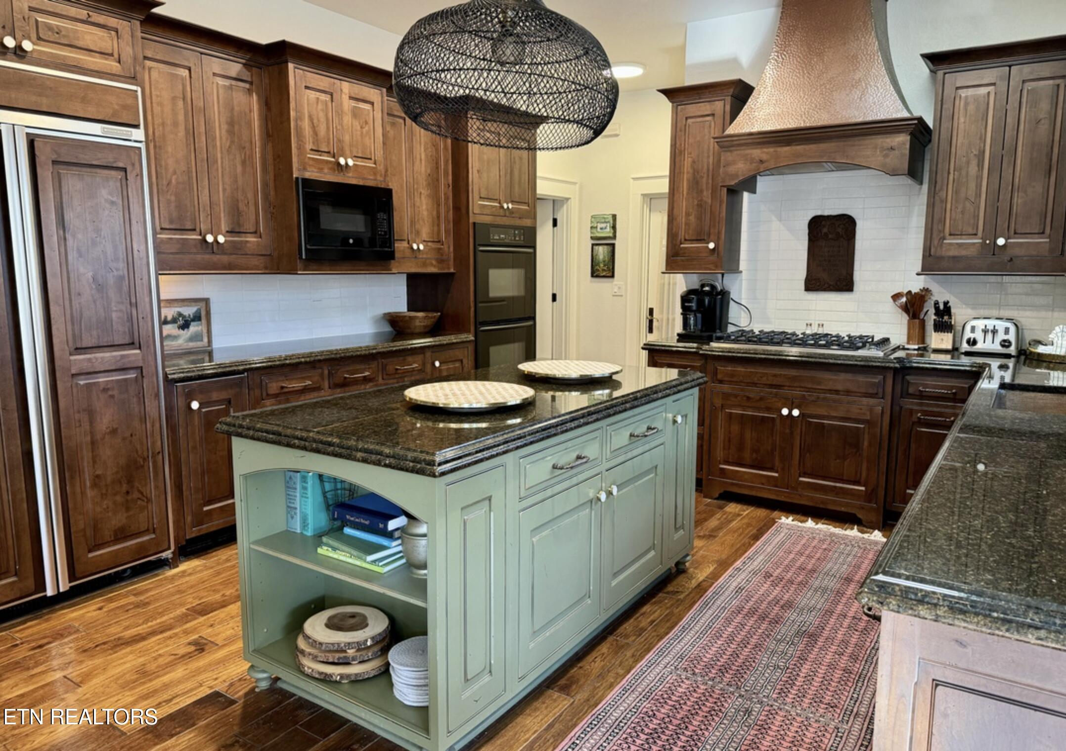 1886 Acorn Branch Lane Gatlinburg TN 37738