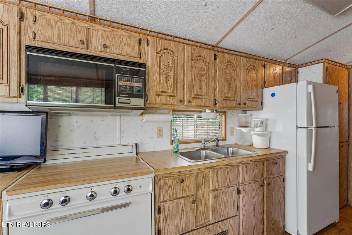 176 & 177 Highway 73 Townsend TN 37882