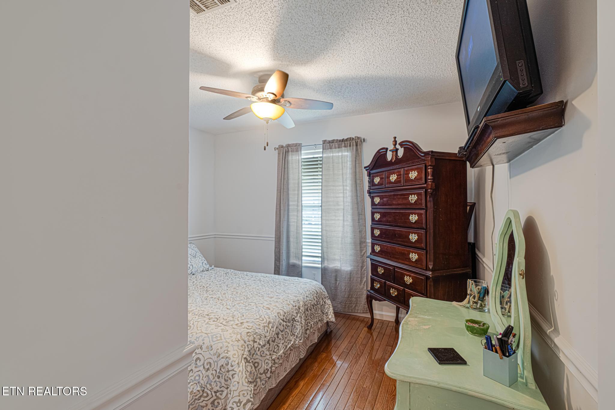 700 Crestwood Drive Clinton TN 37716