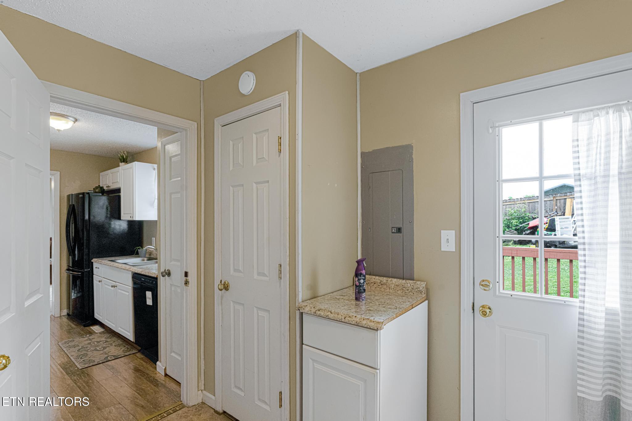 700 Crestwood Drive Clinton TN 37716