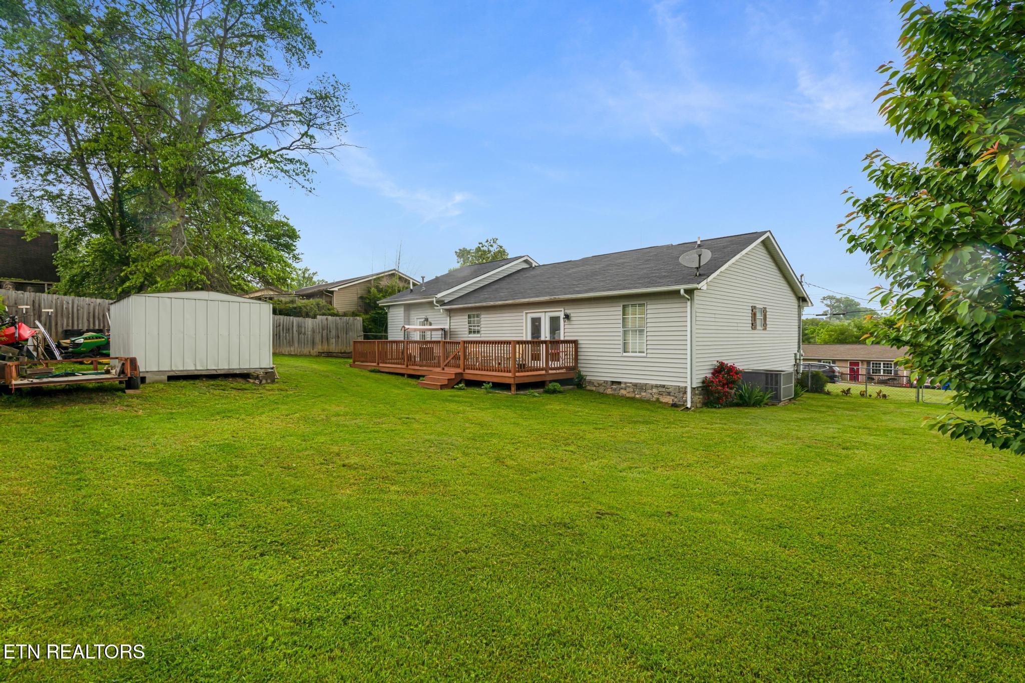 700 Crestwood Drive Clinton TN 37716