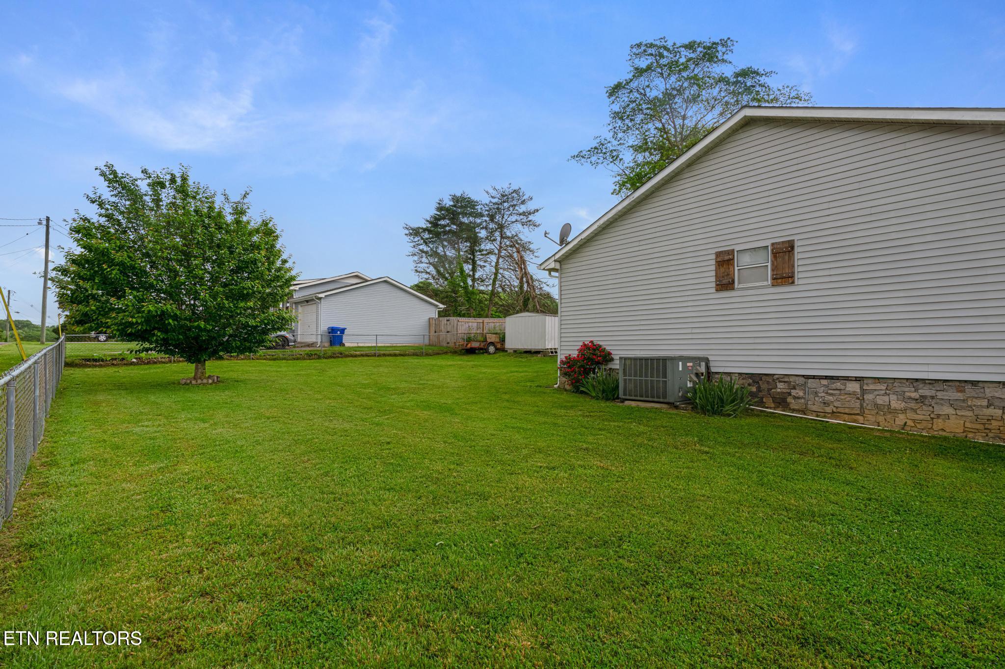 700 Crestwood Drive Clinton TN 37716