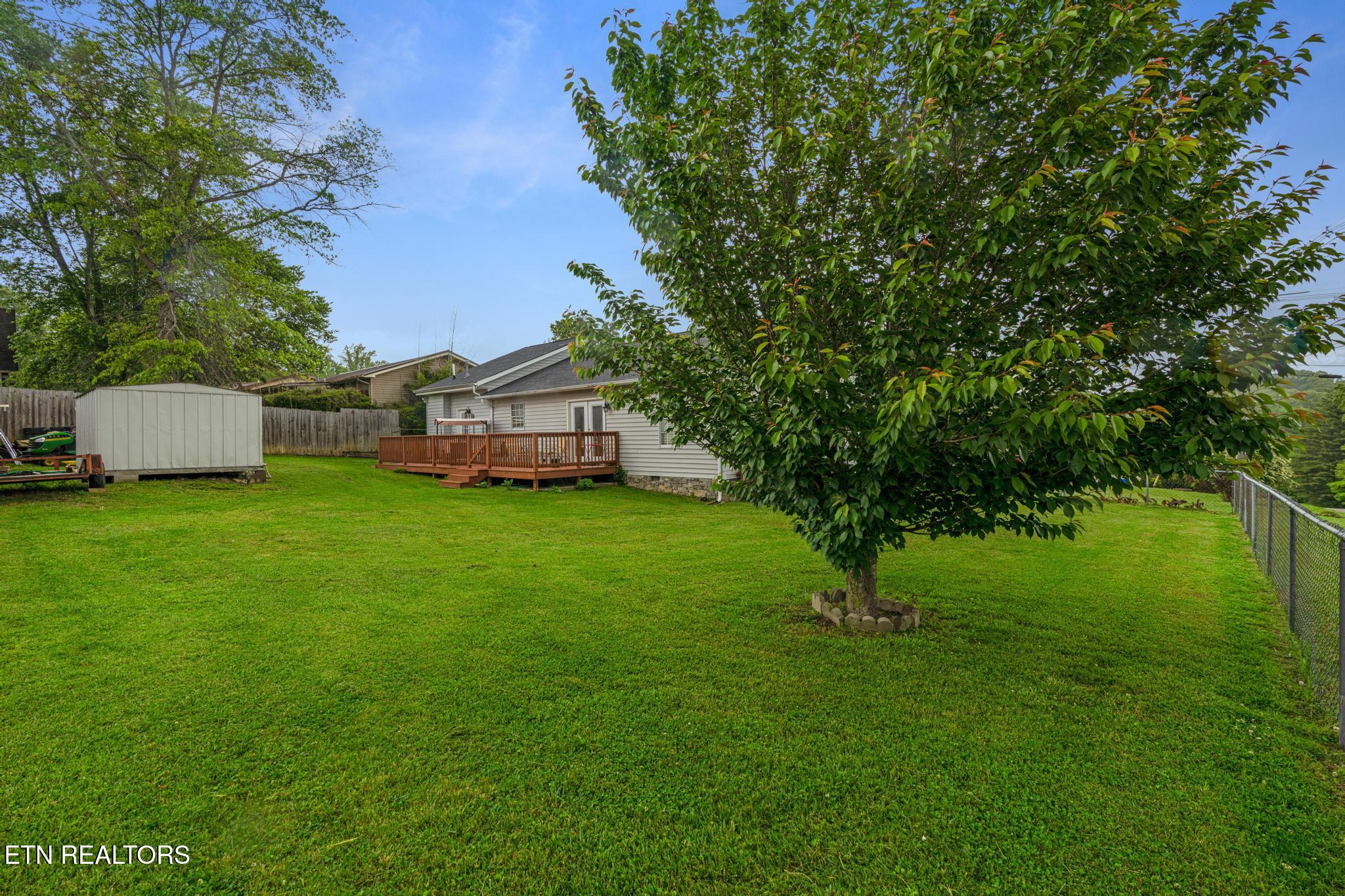 700 Crestwood Drive Clinton TN 37716