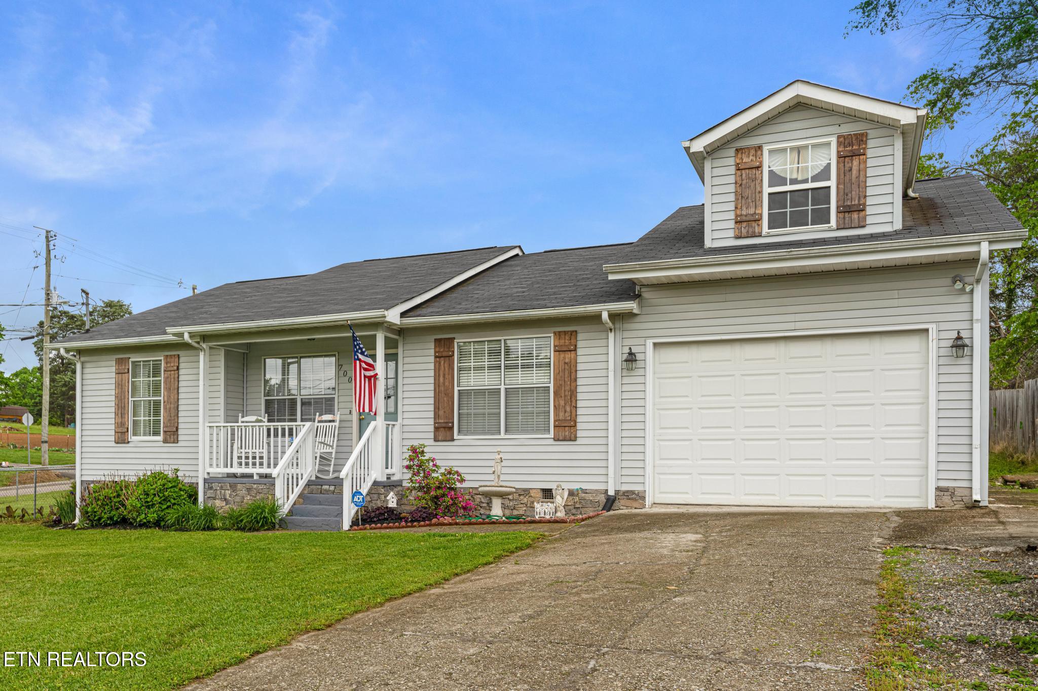 700 Crestwood Drive Clinton TN 37716