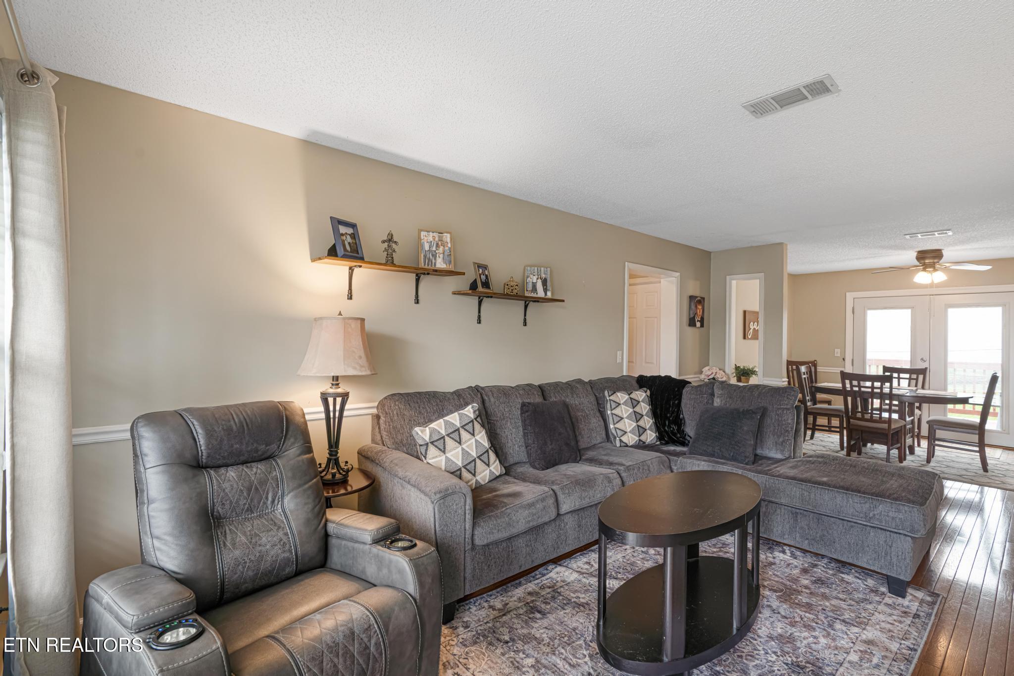 700 Crestwood Drive Clinton TN 37716