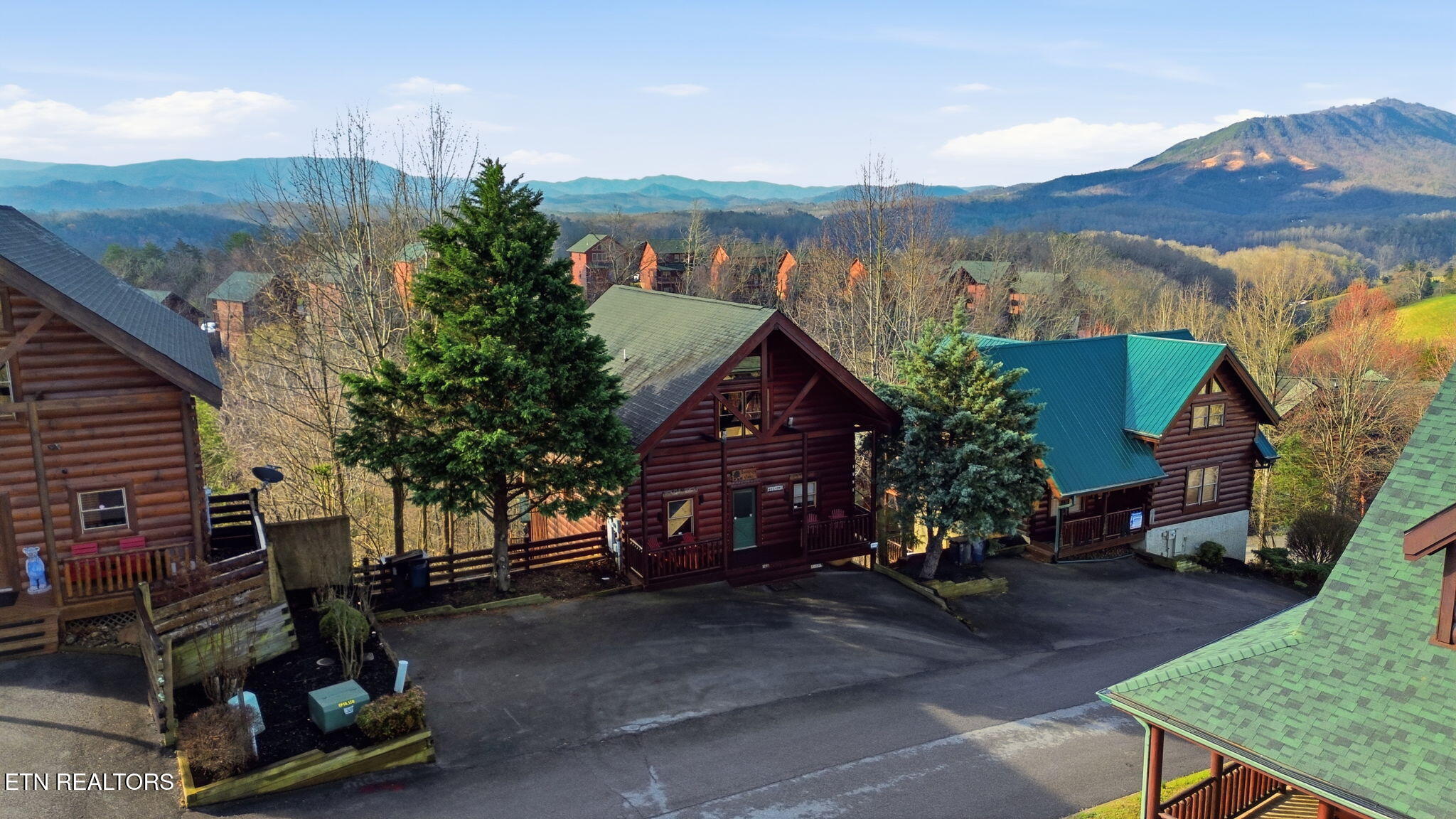 1091 Towering Oaks Drive Sevierville TN 37876
